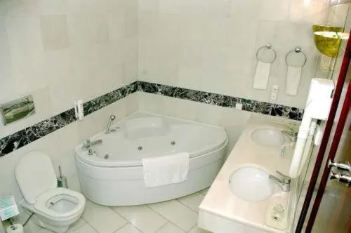 Bathroom in Bellevue Hotel and Resort