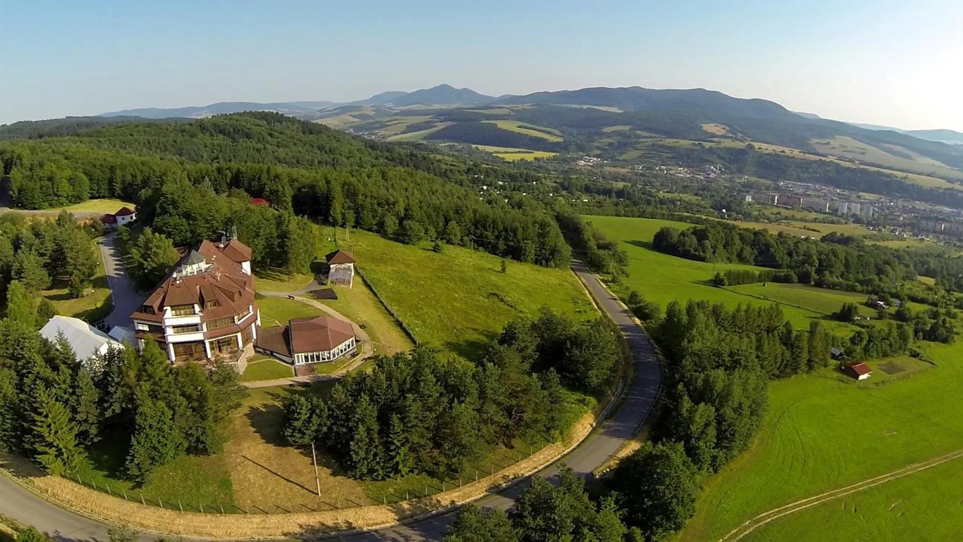 Bird's eye view, Bird's-eye View in Bellevue Hotel and Resort