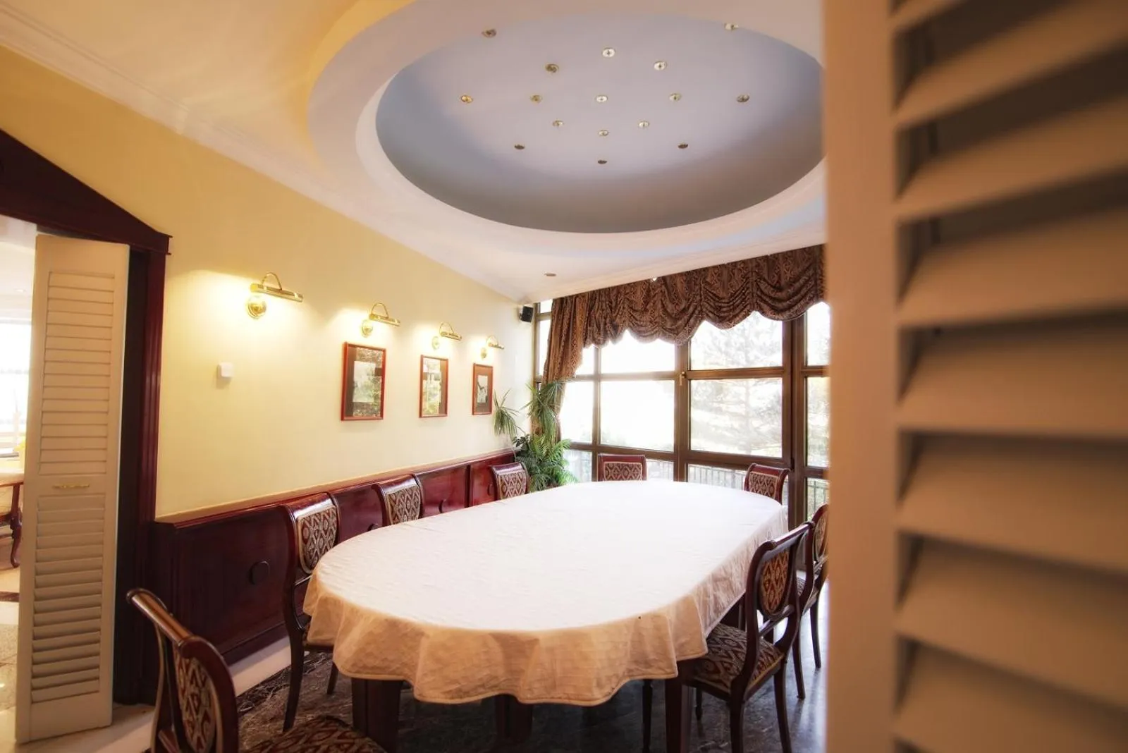 Seating area in Bellevue Hotel and Resort