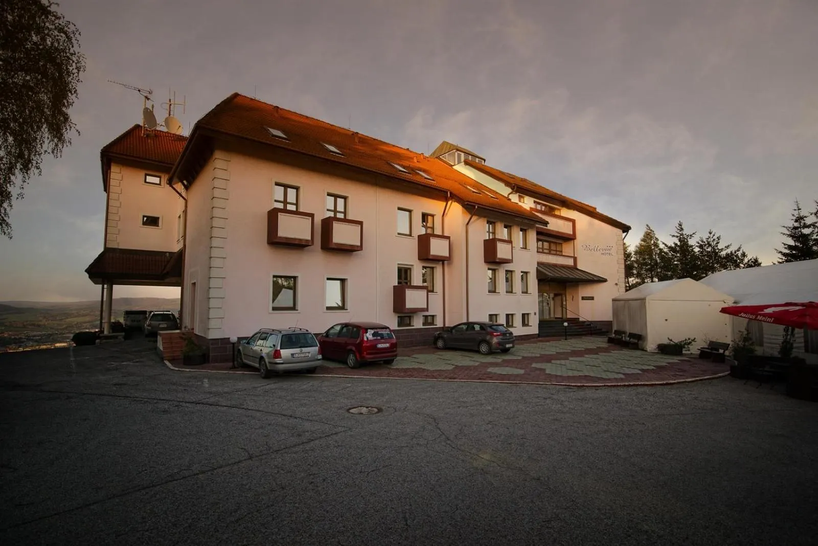 Neighbourhood, Property Building in Bellevue Hotel and Resort