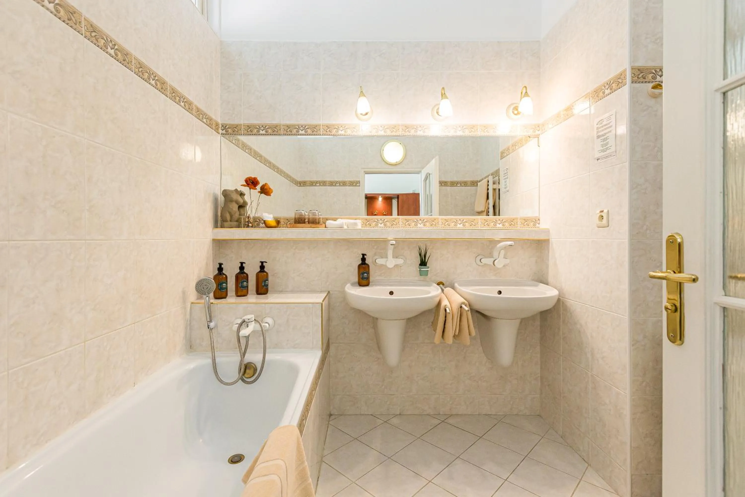 Bathroom in Hotel Arcus Garden