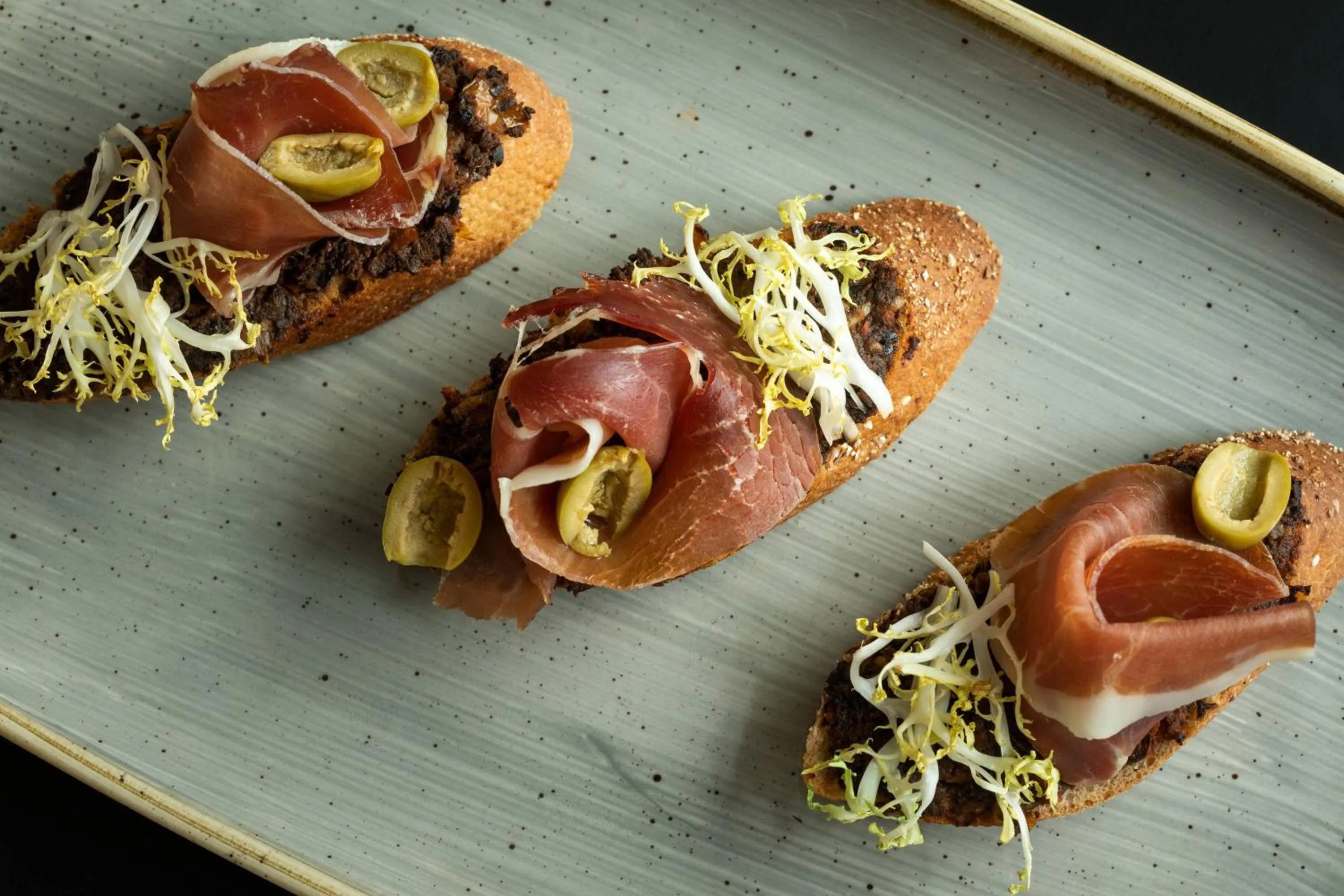 Lounge or bar in AC Hotel by Marriott Bratislava Old Town