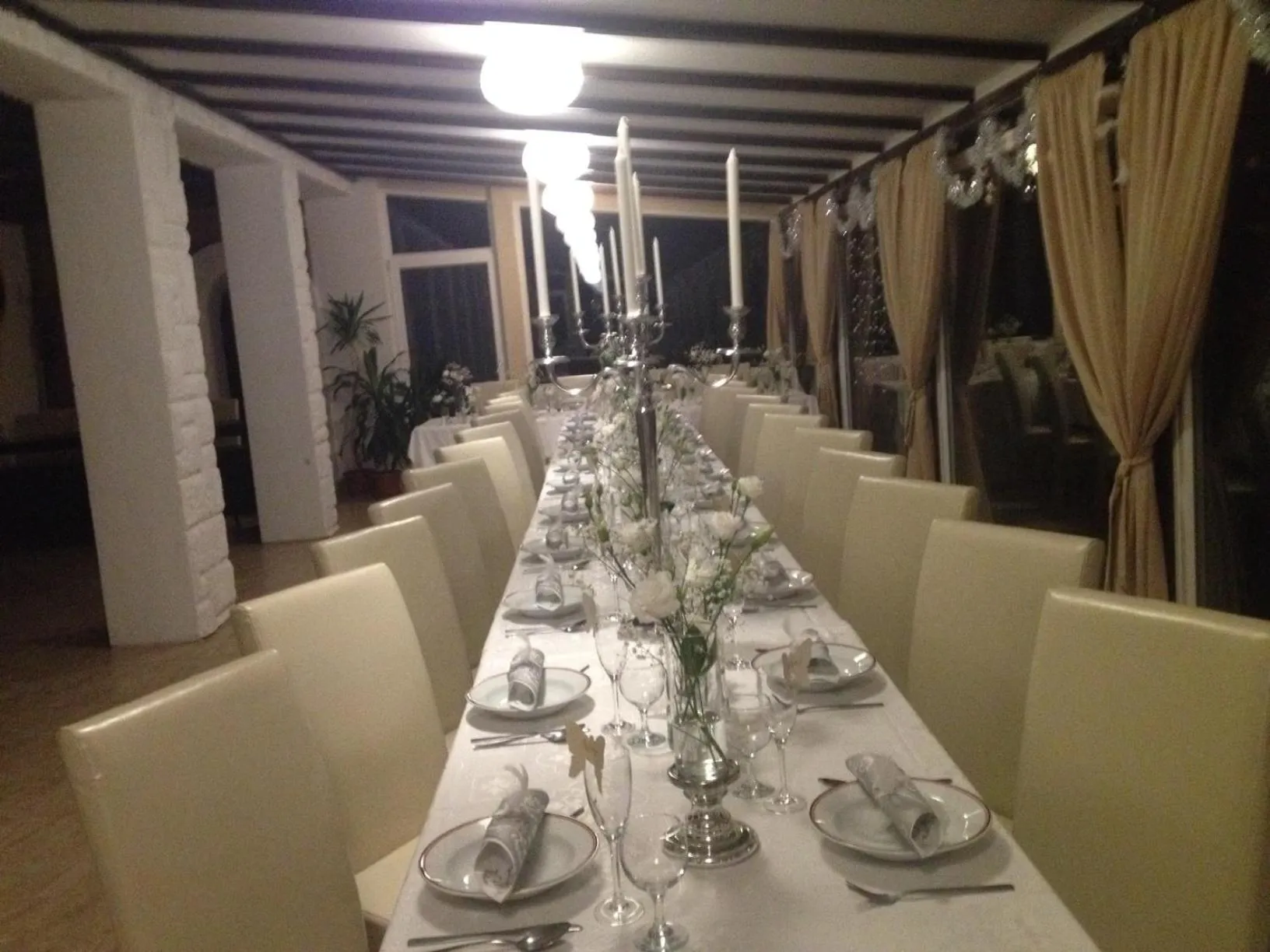 Restaurant/places to eat in Penzion Benatky