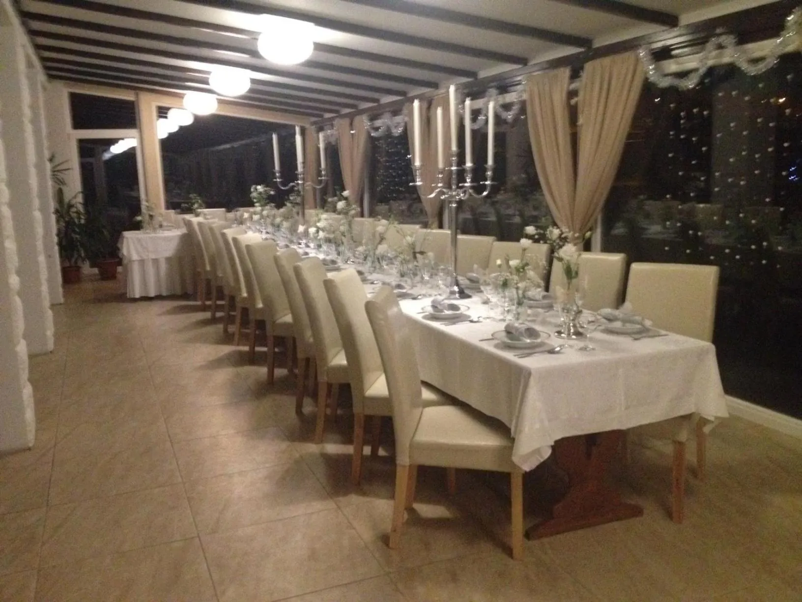 Restaurant/places to eat in Penzion Benatky