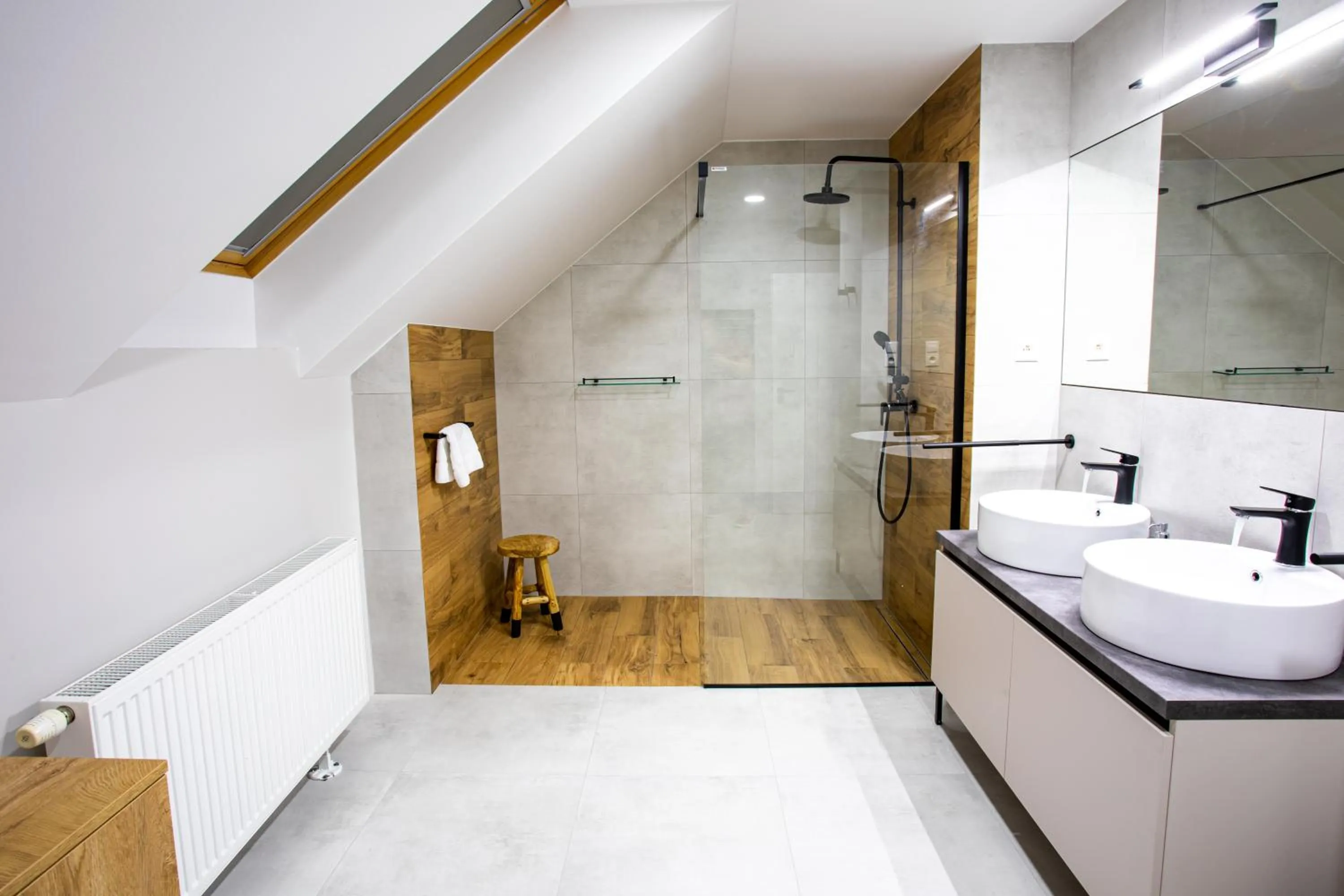 Shower in Hotel Novy Kastiel - Self check-in