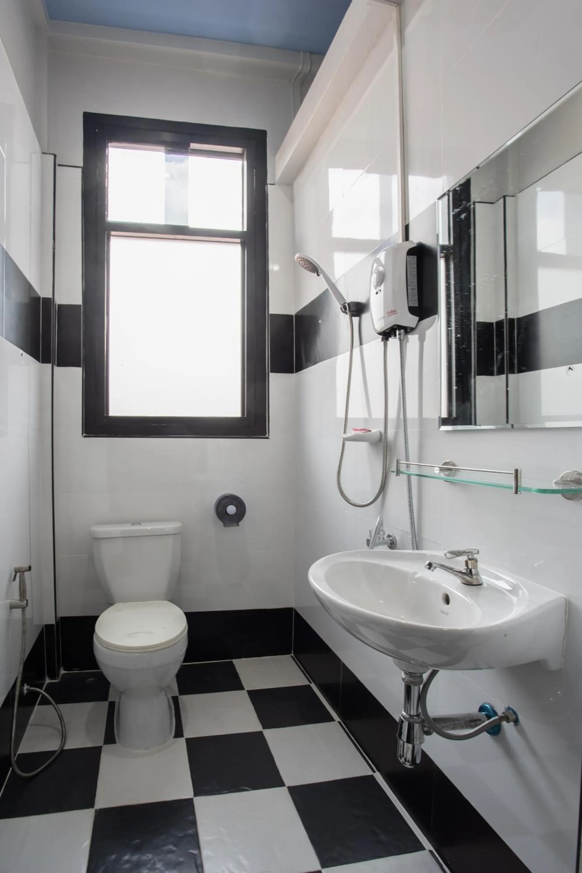 Toilet in Udomsuk Hotel