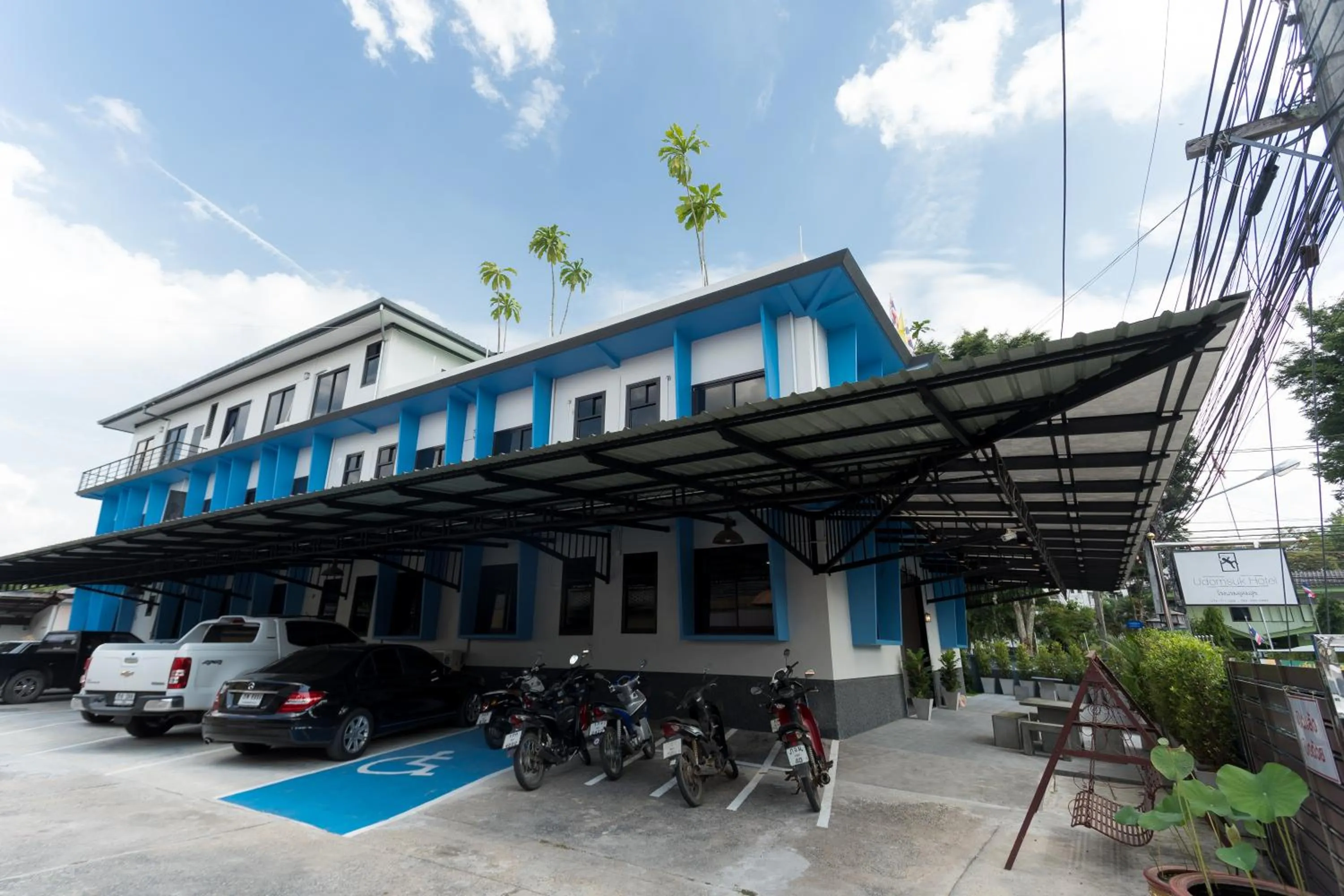 Property building in Udomsuk Hotel