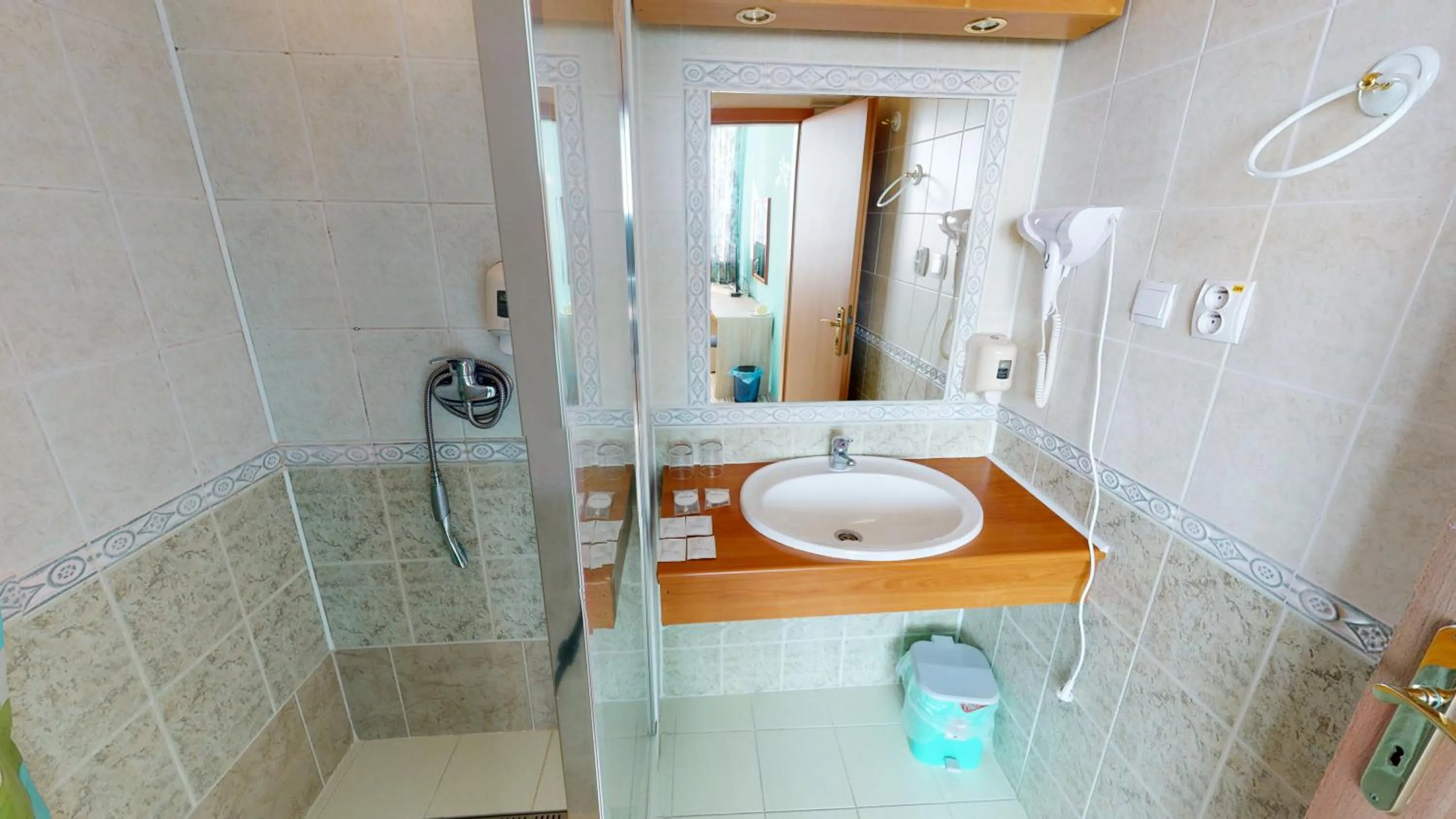 Shower in Hotel Hubert Nové Zámky