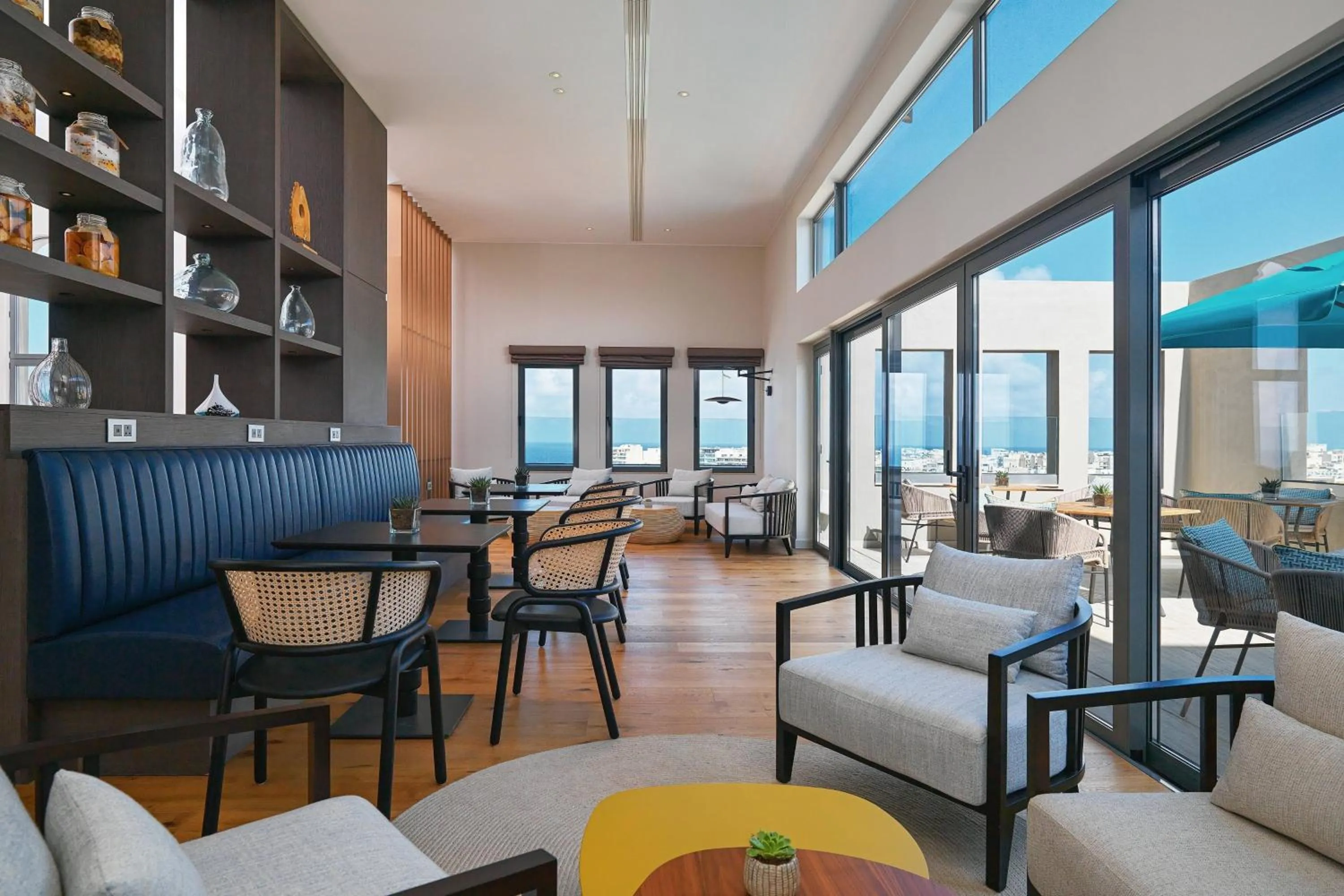 Lounge or bar in Malta Marriott Resort & Spa