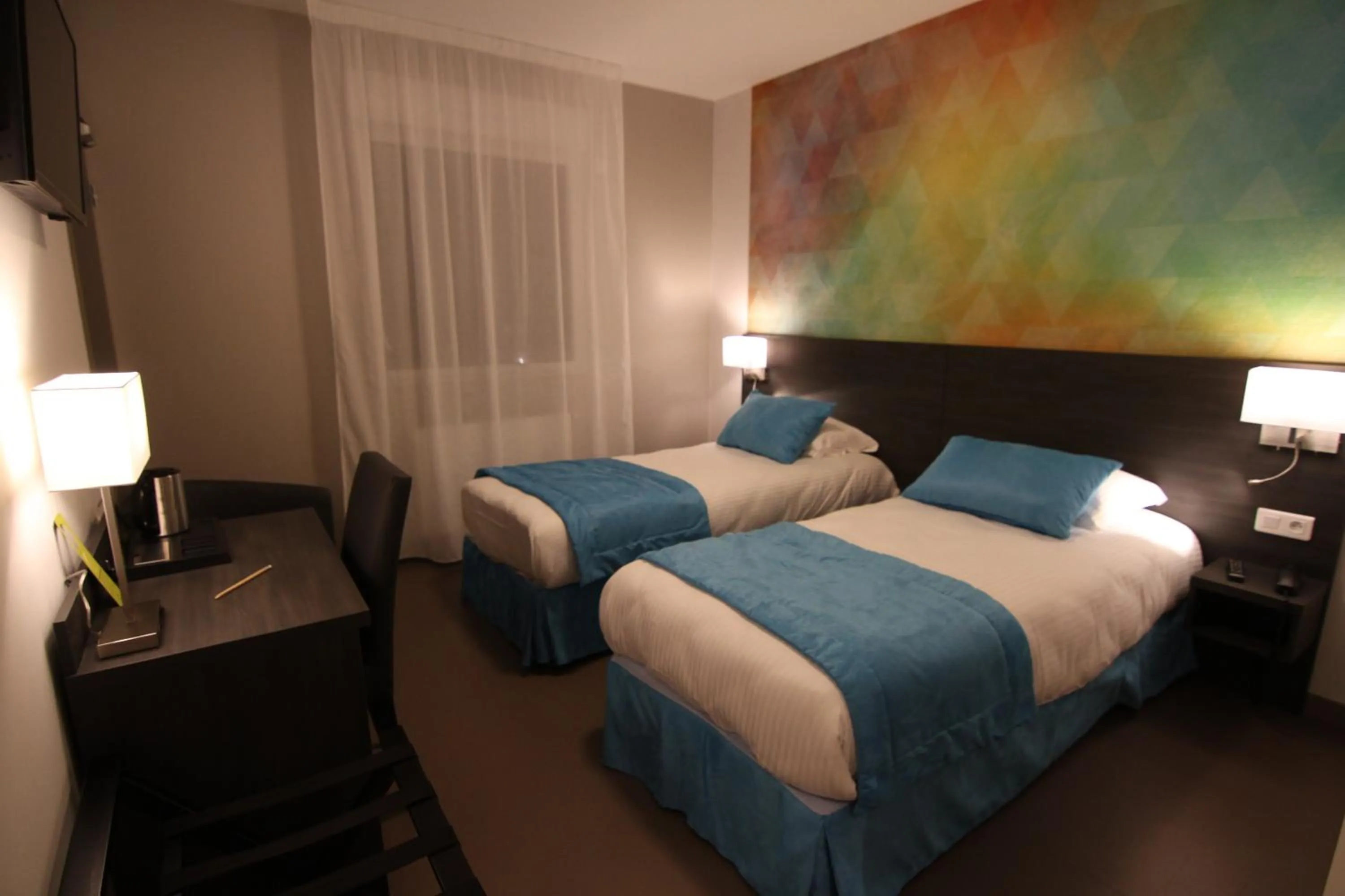 Bedroom, Bed in Logis Hôtel - La Chambre d'Amiens