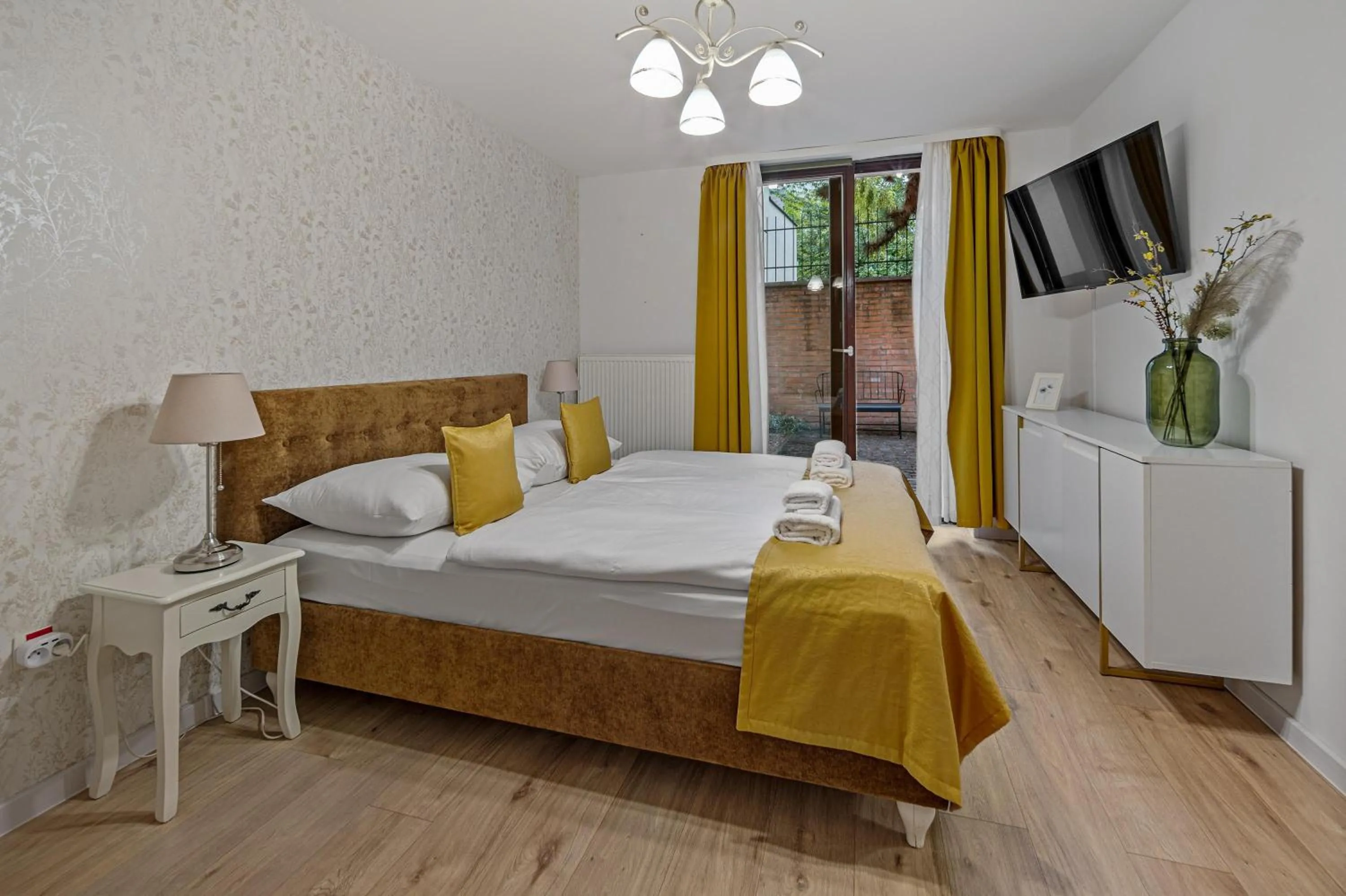 Bedroom, Bed in Garni Hotel VIRGO