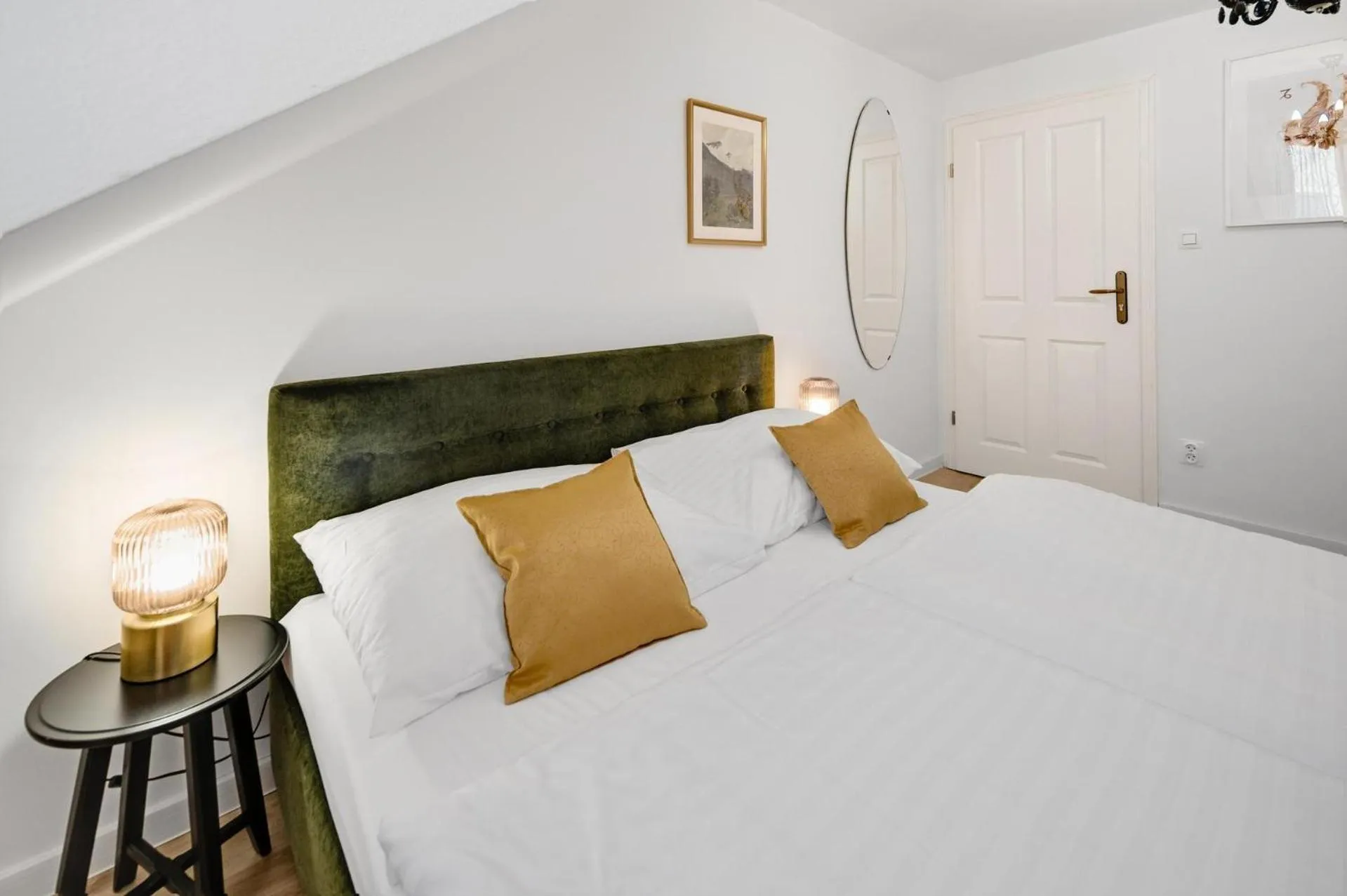 Bed in Garni Hotel VIRGO