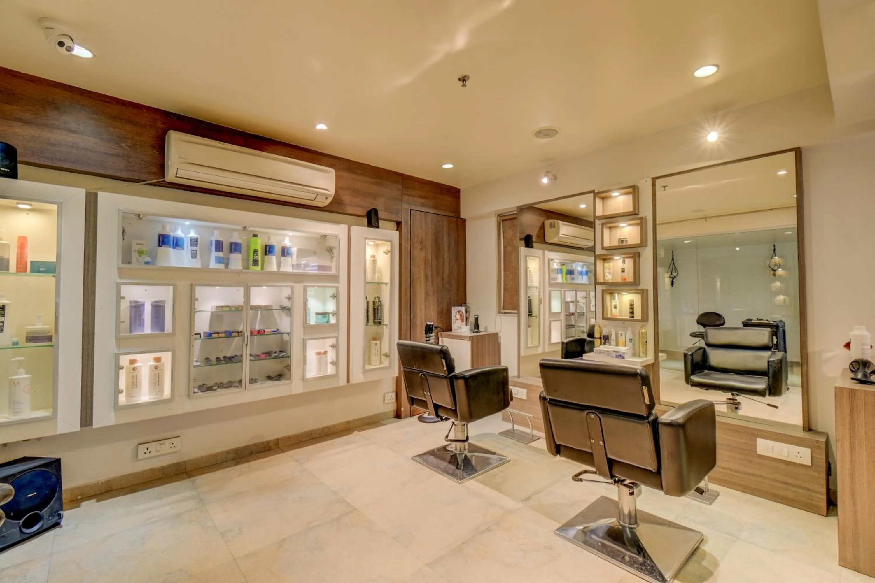 Solarium in The SSK Solitaire Hotel & Banquets