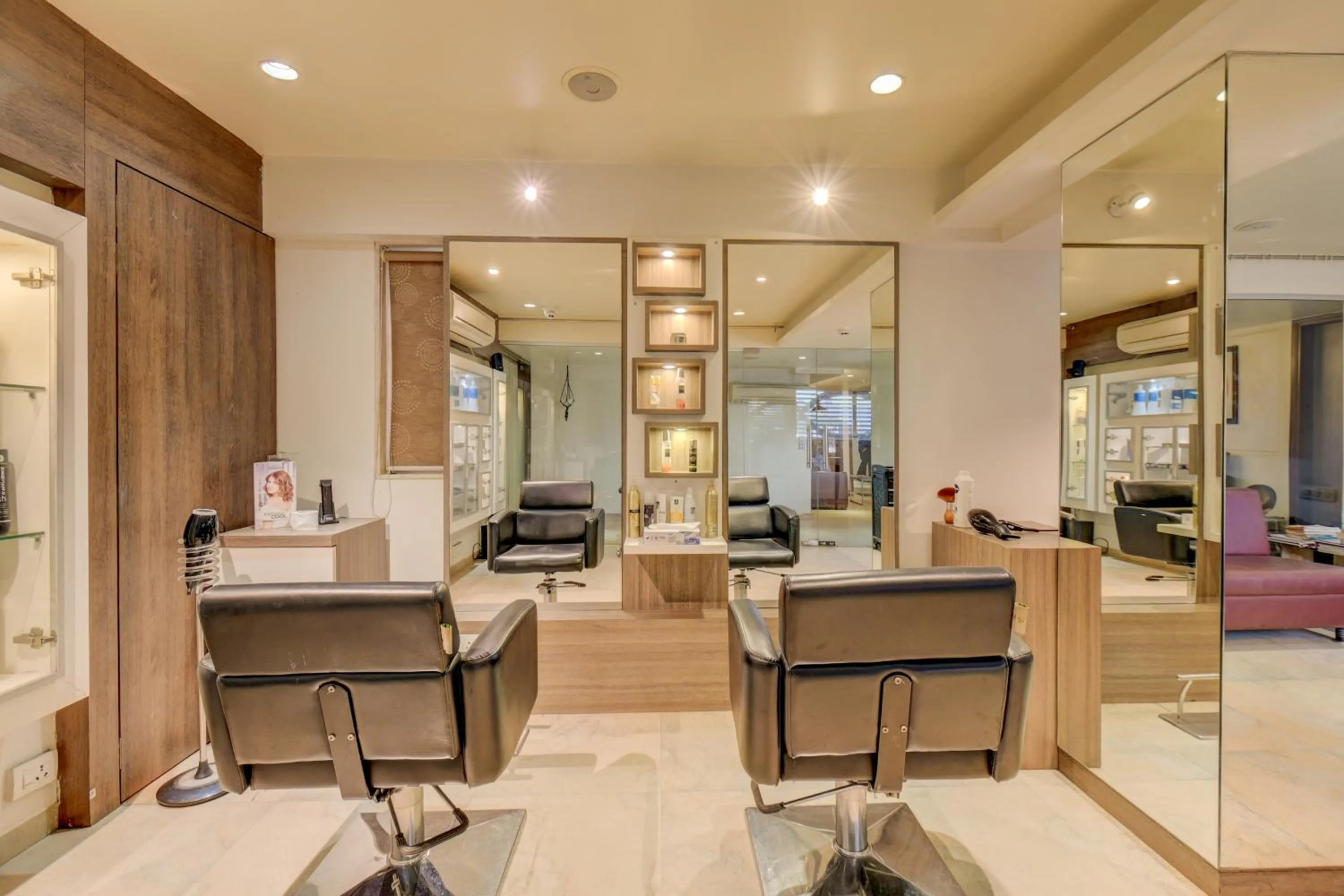 Solarium in The SSK Solitaire Hotel & Banquets