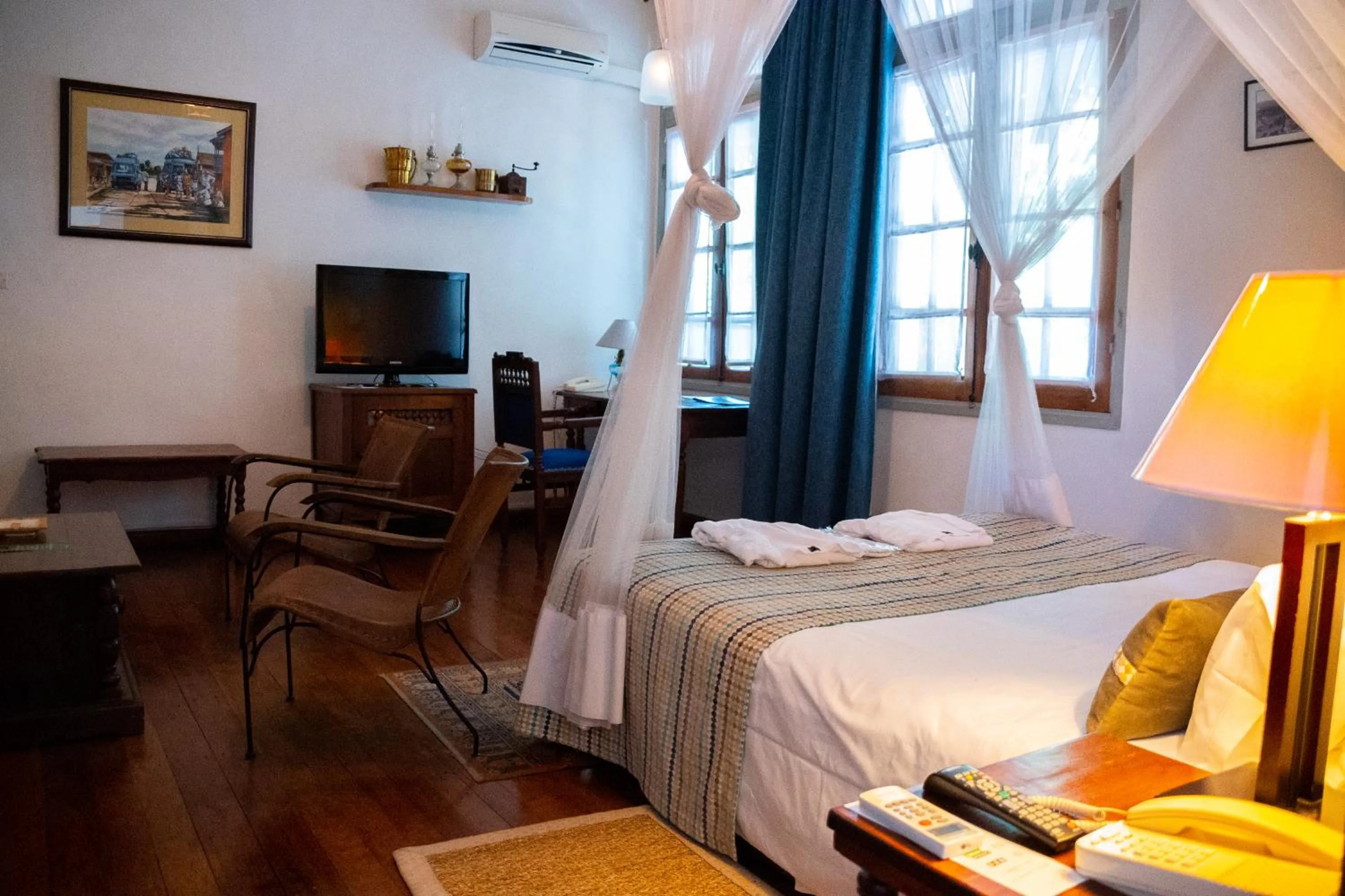 Property building, Bed in La Varangue