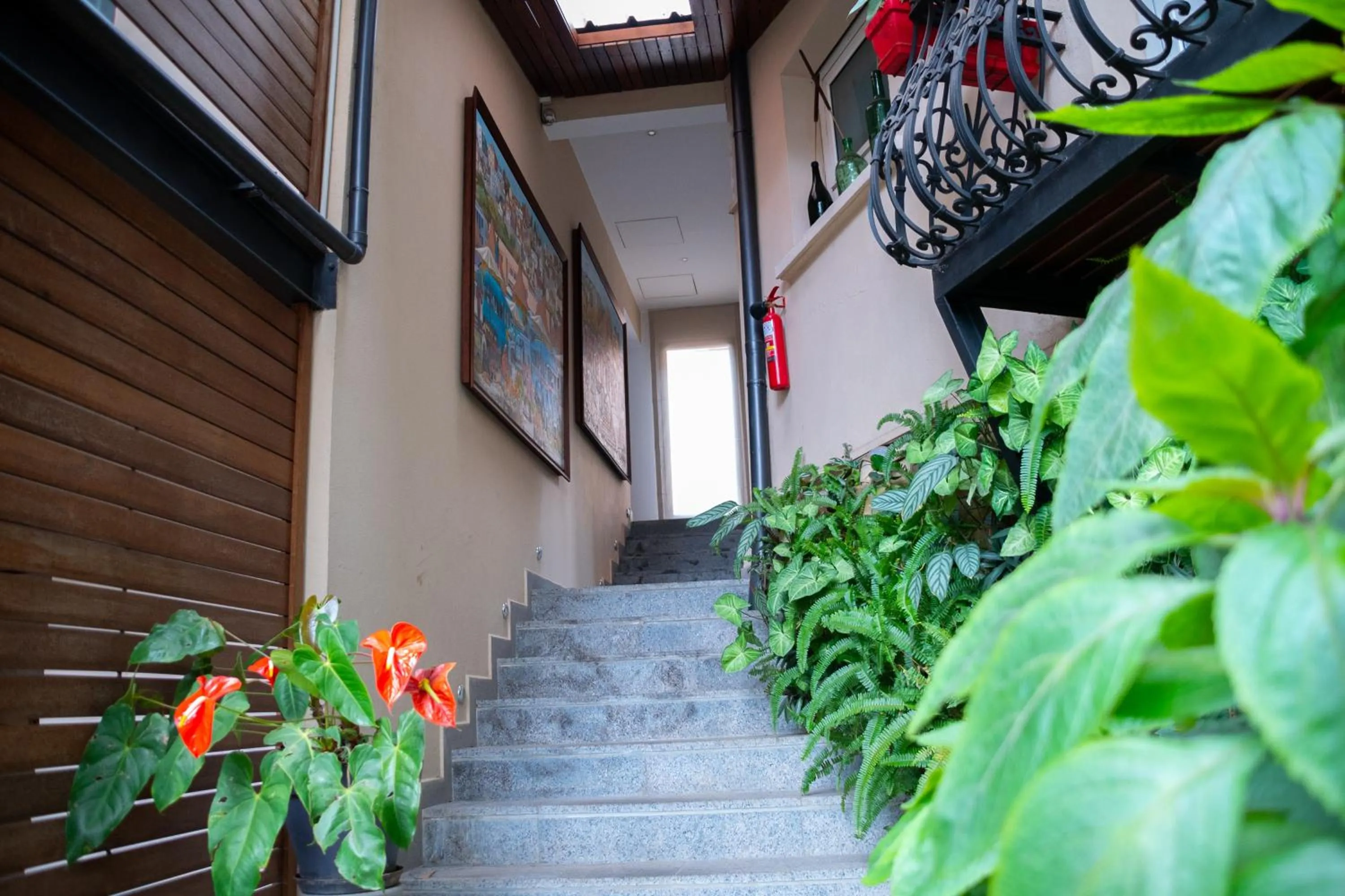 Garden view in La Varangue