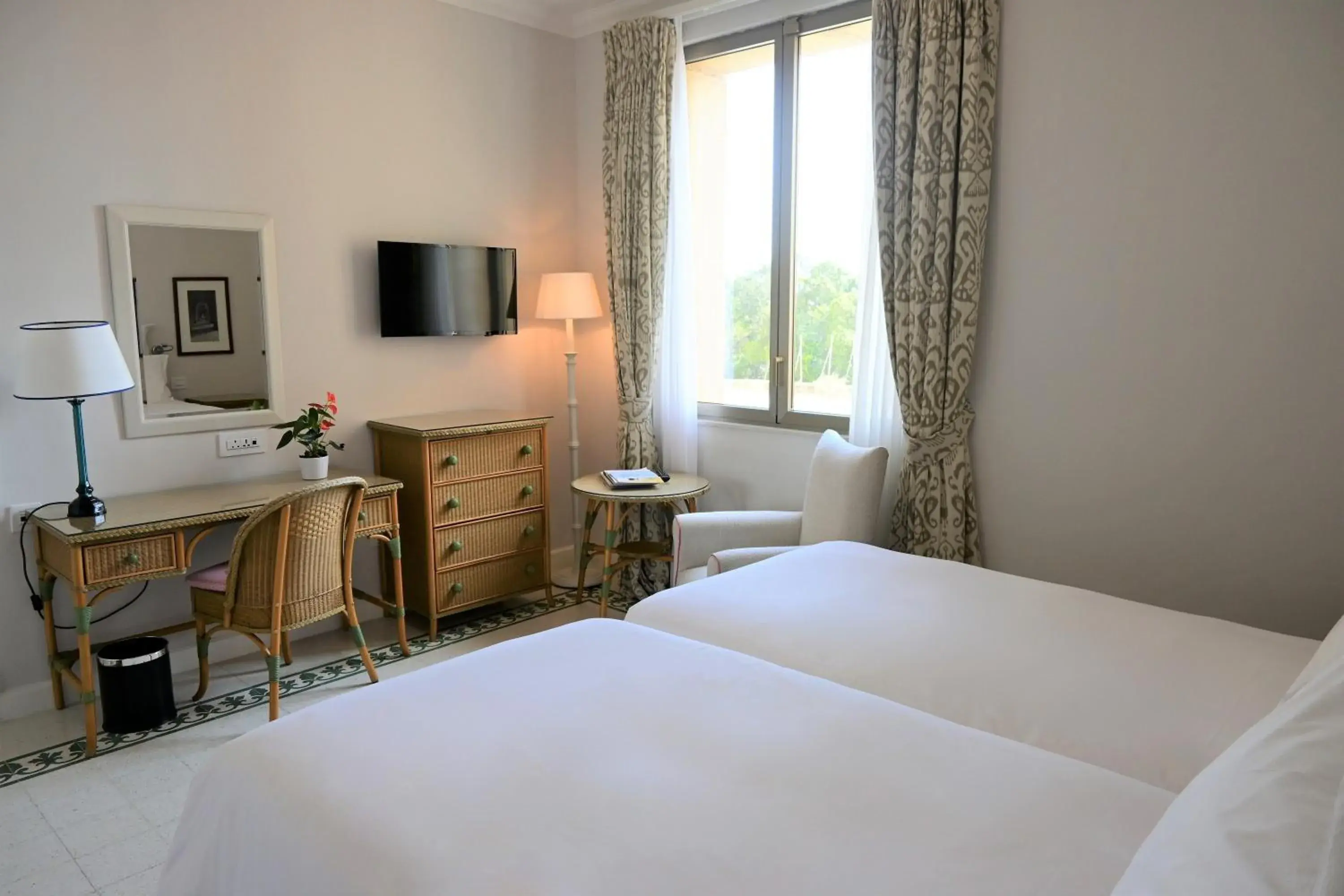 Twin Room - Disability Access in The Phoenicia Malta - The Leading Hotels of the World Twin Room - Disability Access in The Phoenicia Malta - The Leading Hotels of the World