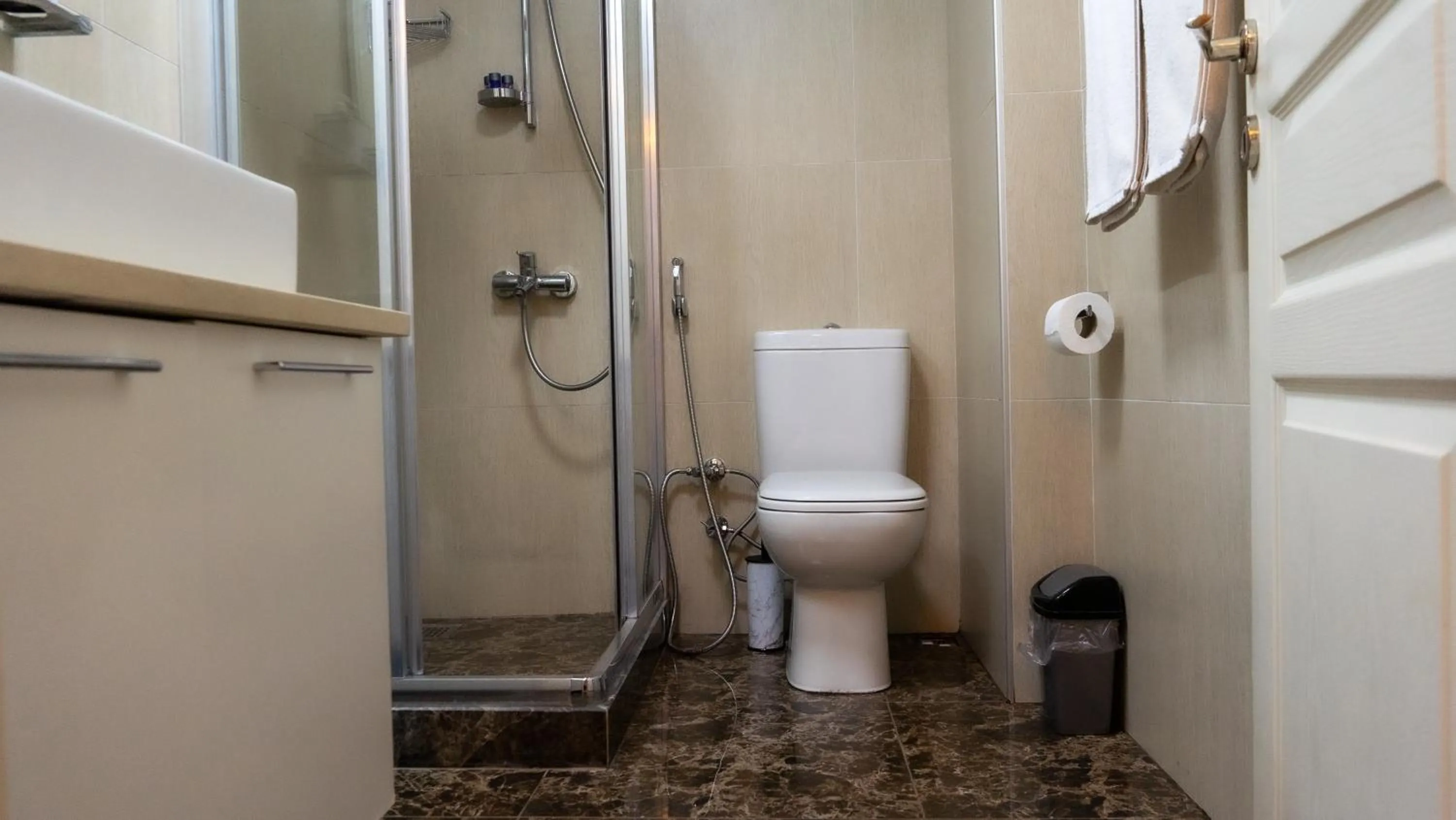 Shower in Bursa Suites Apart Otel