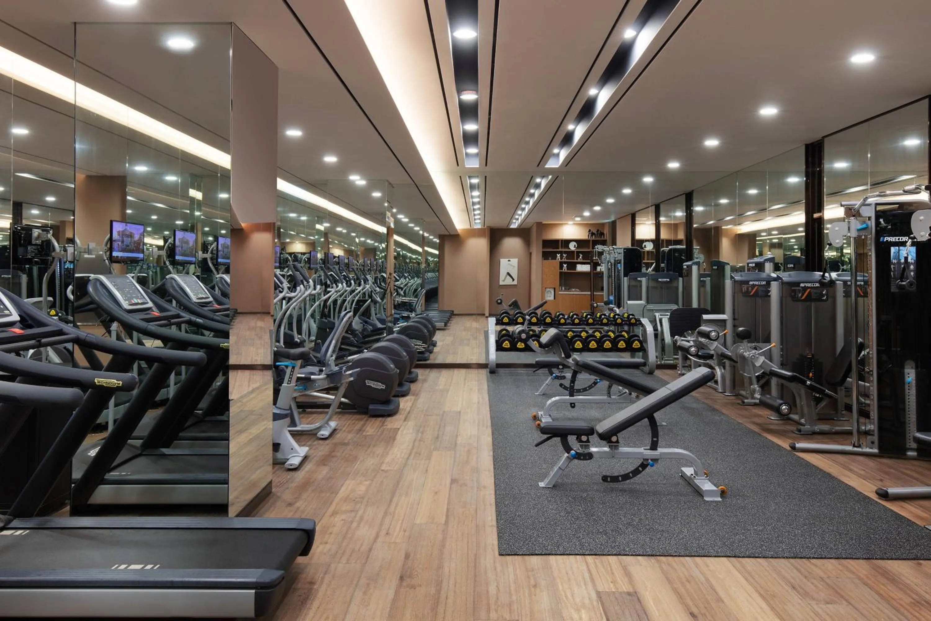 Fitness centre/facilities in Courtyard by Marriott Seoul Namdaemun