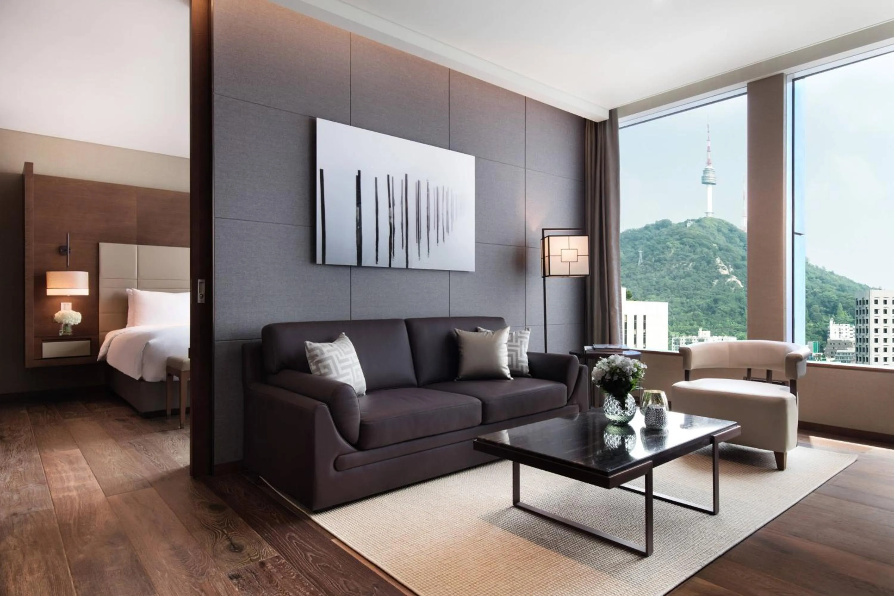 Photo of the whole room in Courtyard by Marriott Seoul Namdaemun