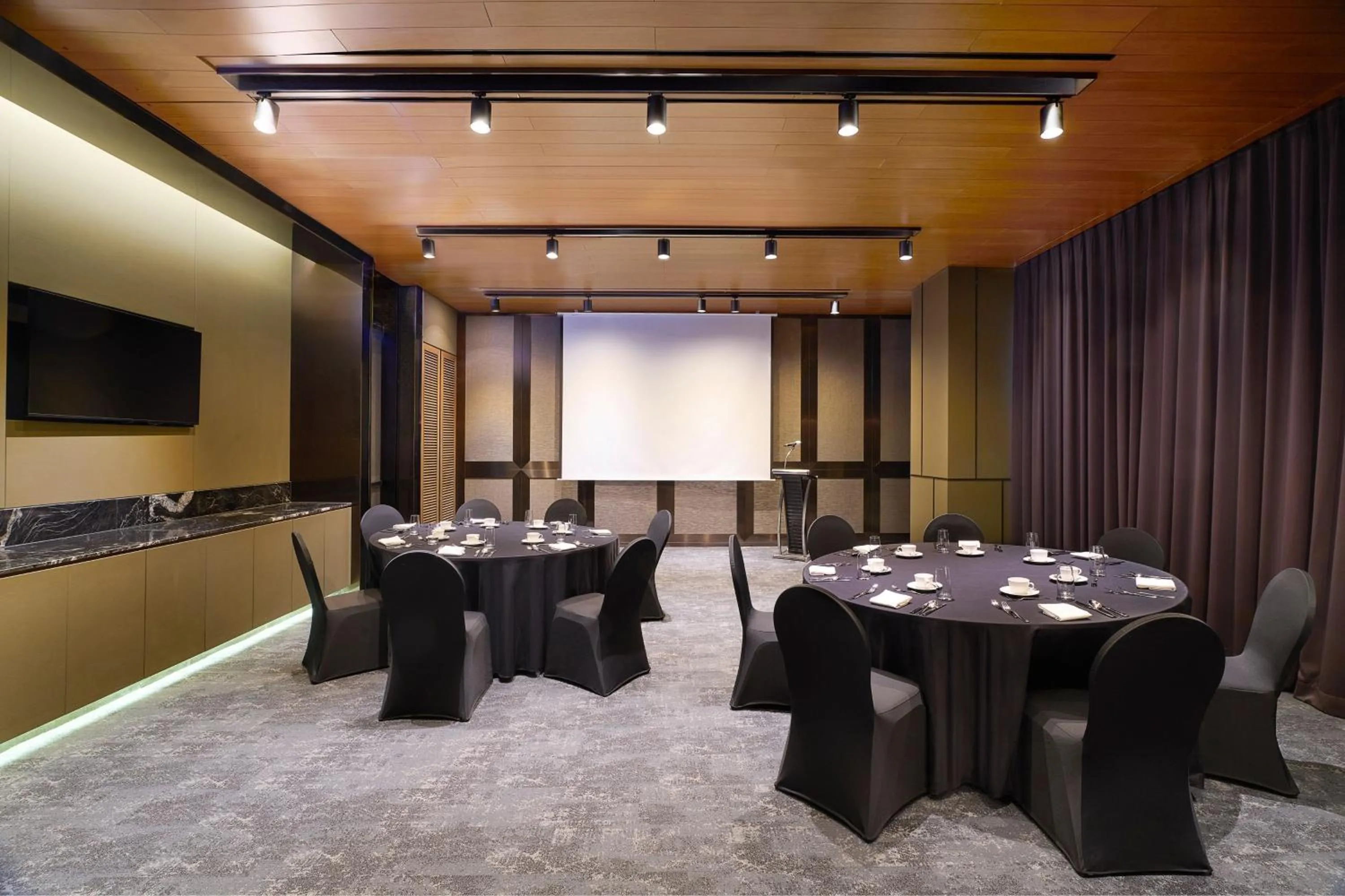 Meeting/conference room in Courtyard by Marriott Seoul Namdaemun