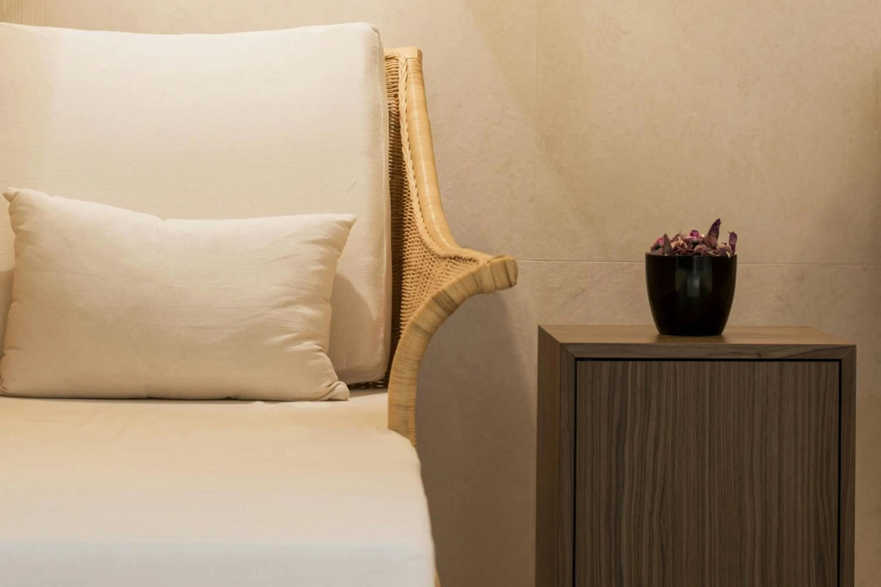 Spa and wellness centre/facilities, Bed in Skopje Marriott Hotel