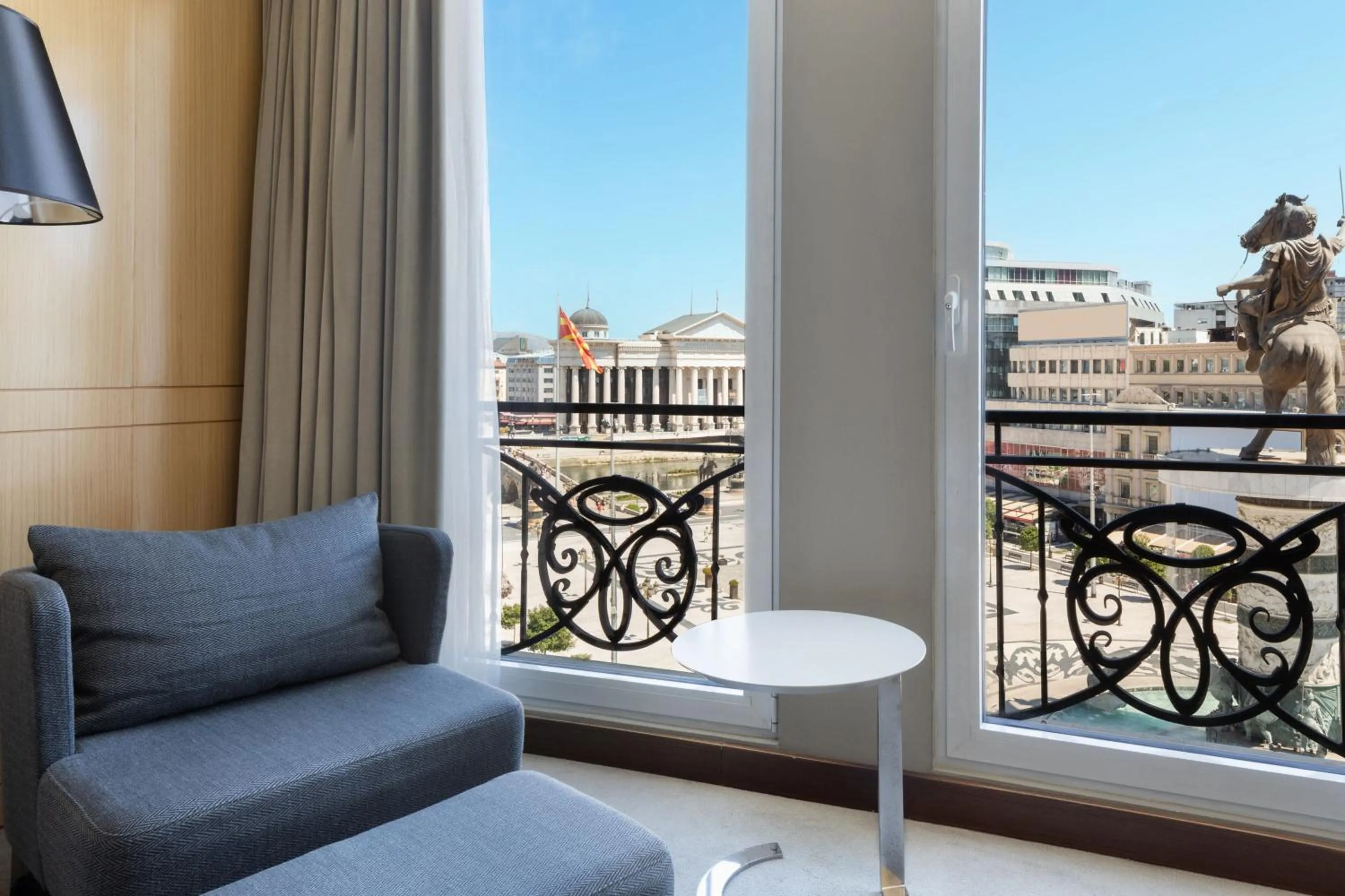 Photo of the whole room in Skopje Marriott Hotel