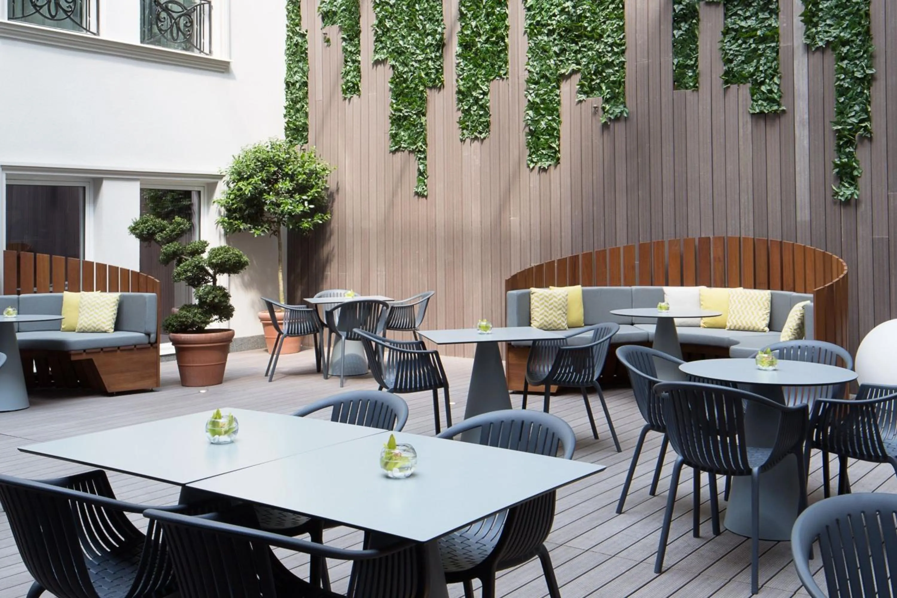 Lounge or bar in Skopje Marriott Hotel