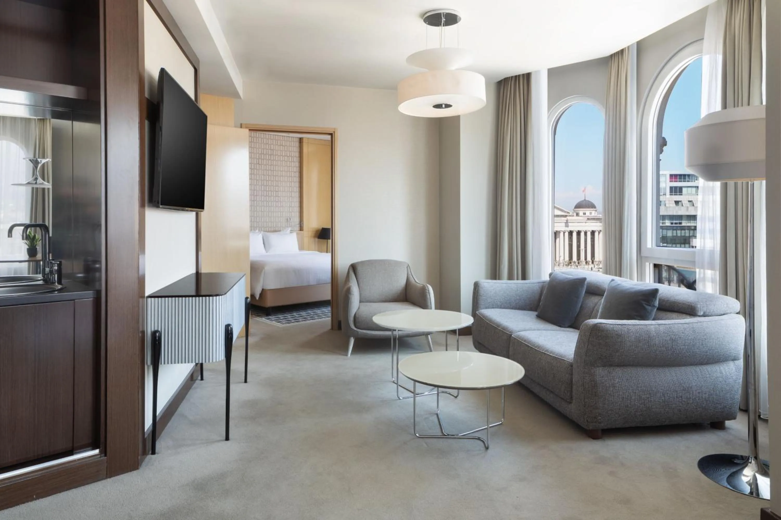 Living room, Bed in Skopje Marriott Hotel