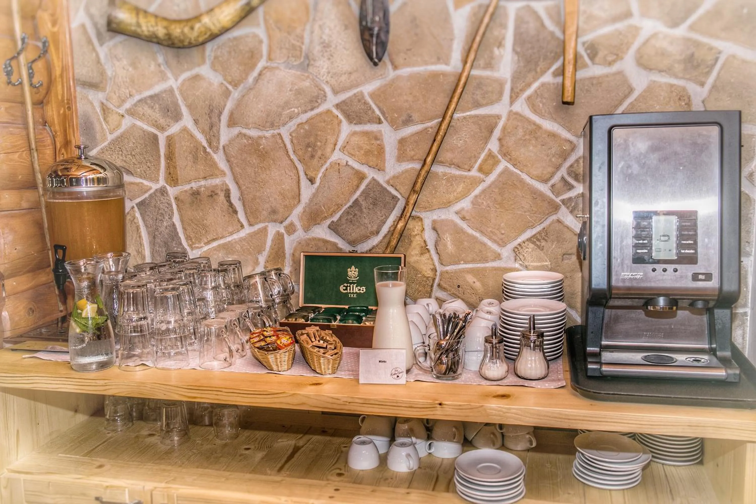 Restaurant/places to eat in Hotel Koliba Greta