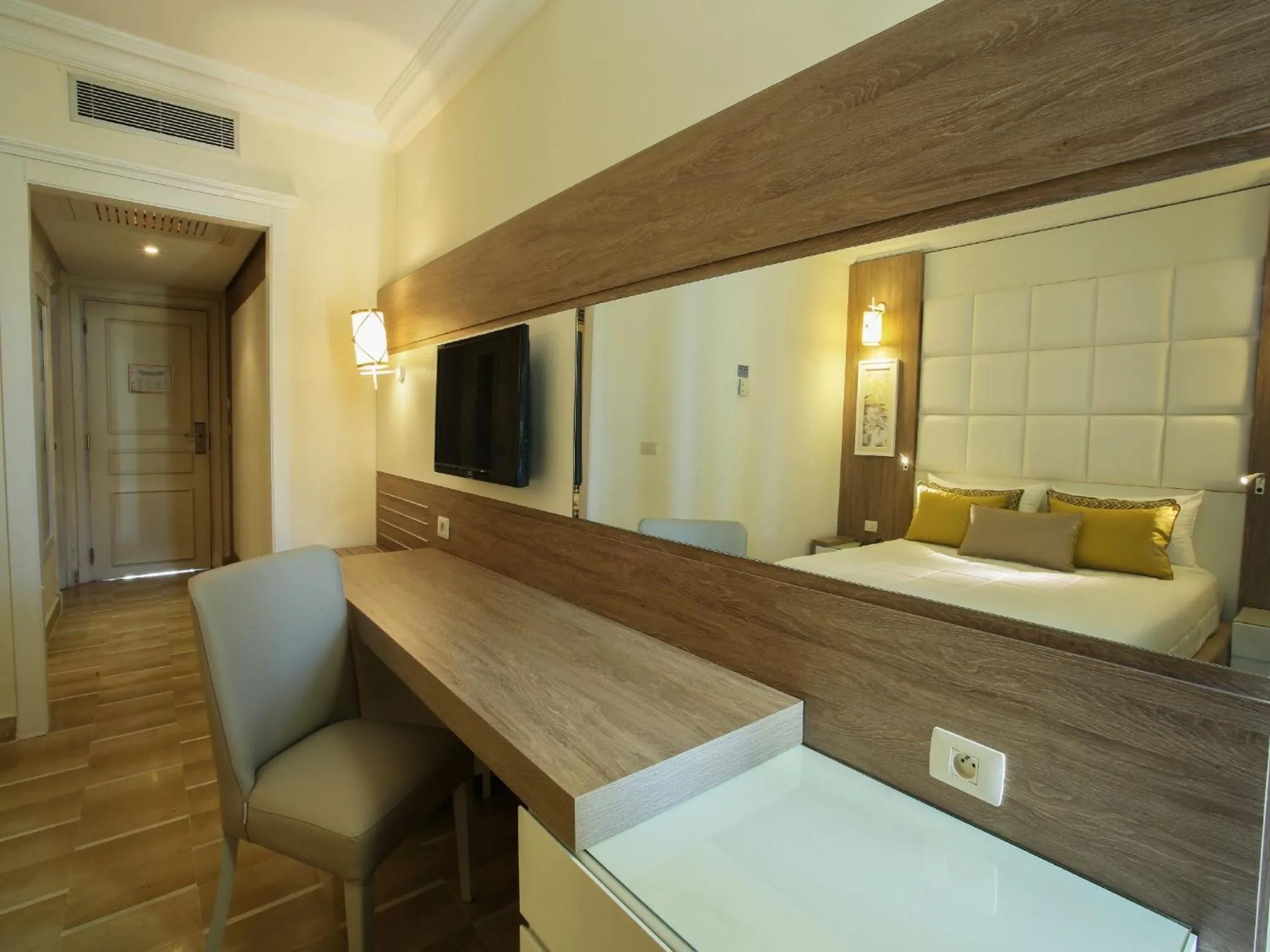 Bedroom, Bed in Sentido Bellevue Park