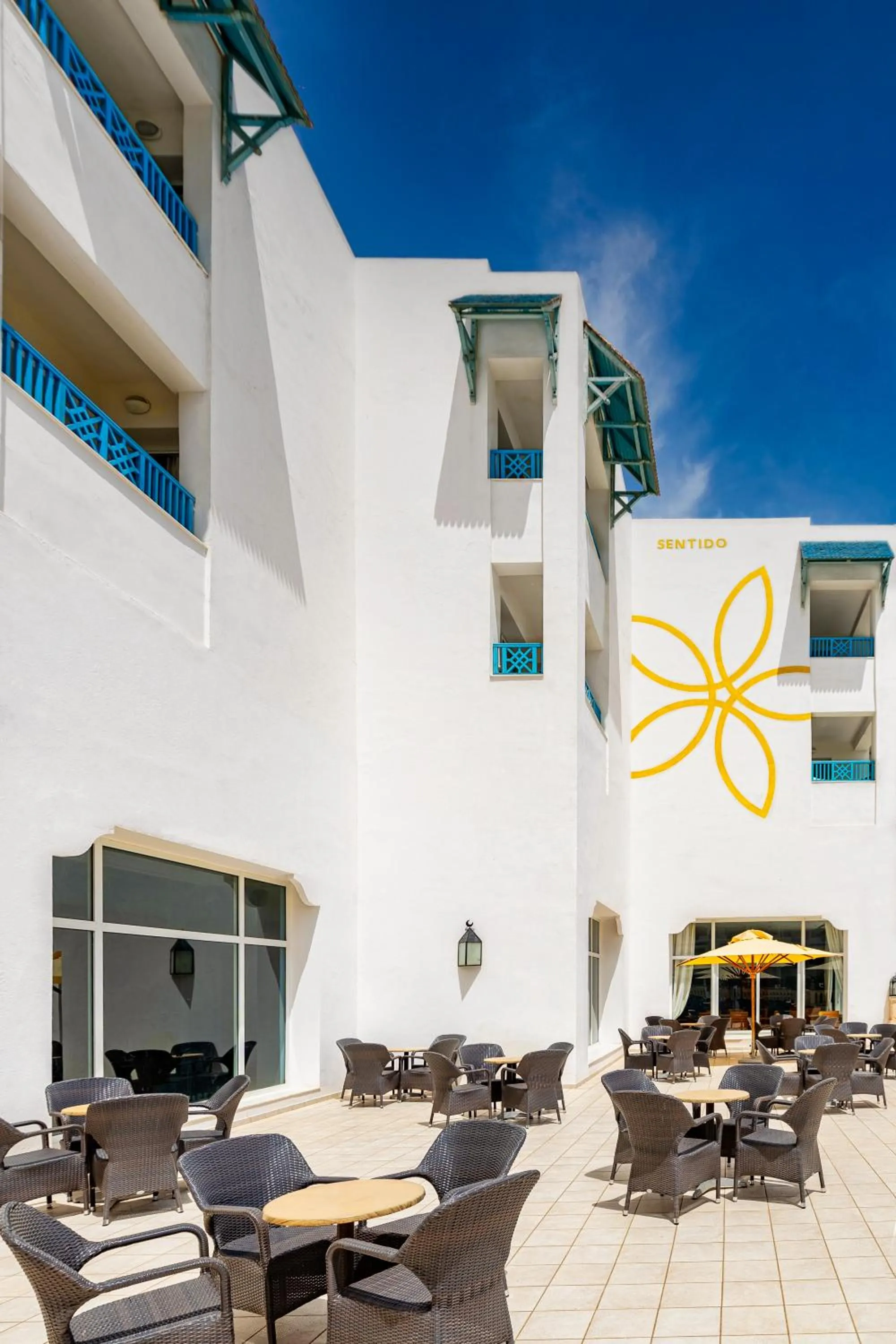 Patio in Sentido Bellevue Park