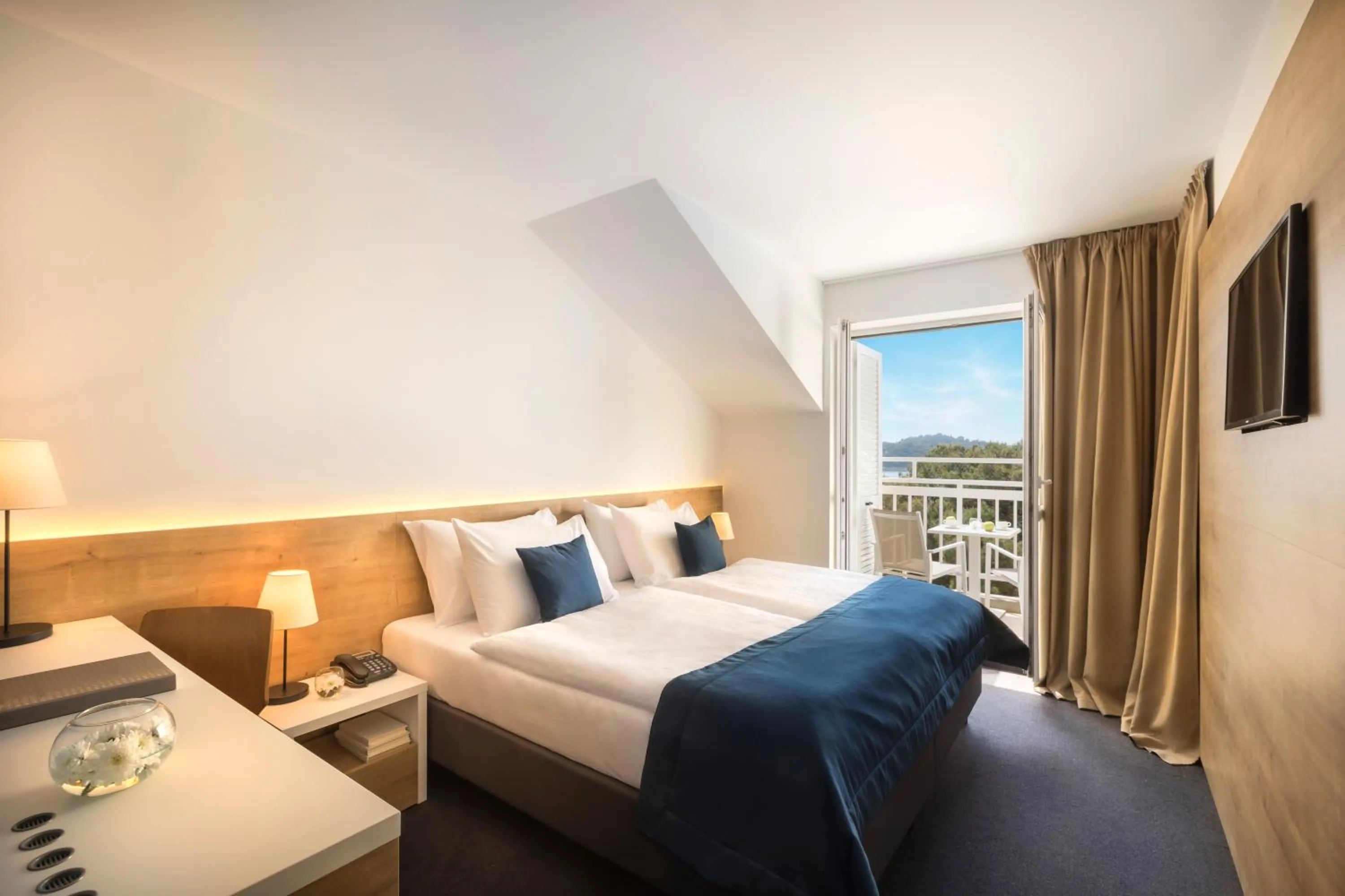 Bed in Remisens Hotel Epidaurus-All inclusive