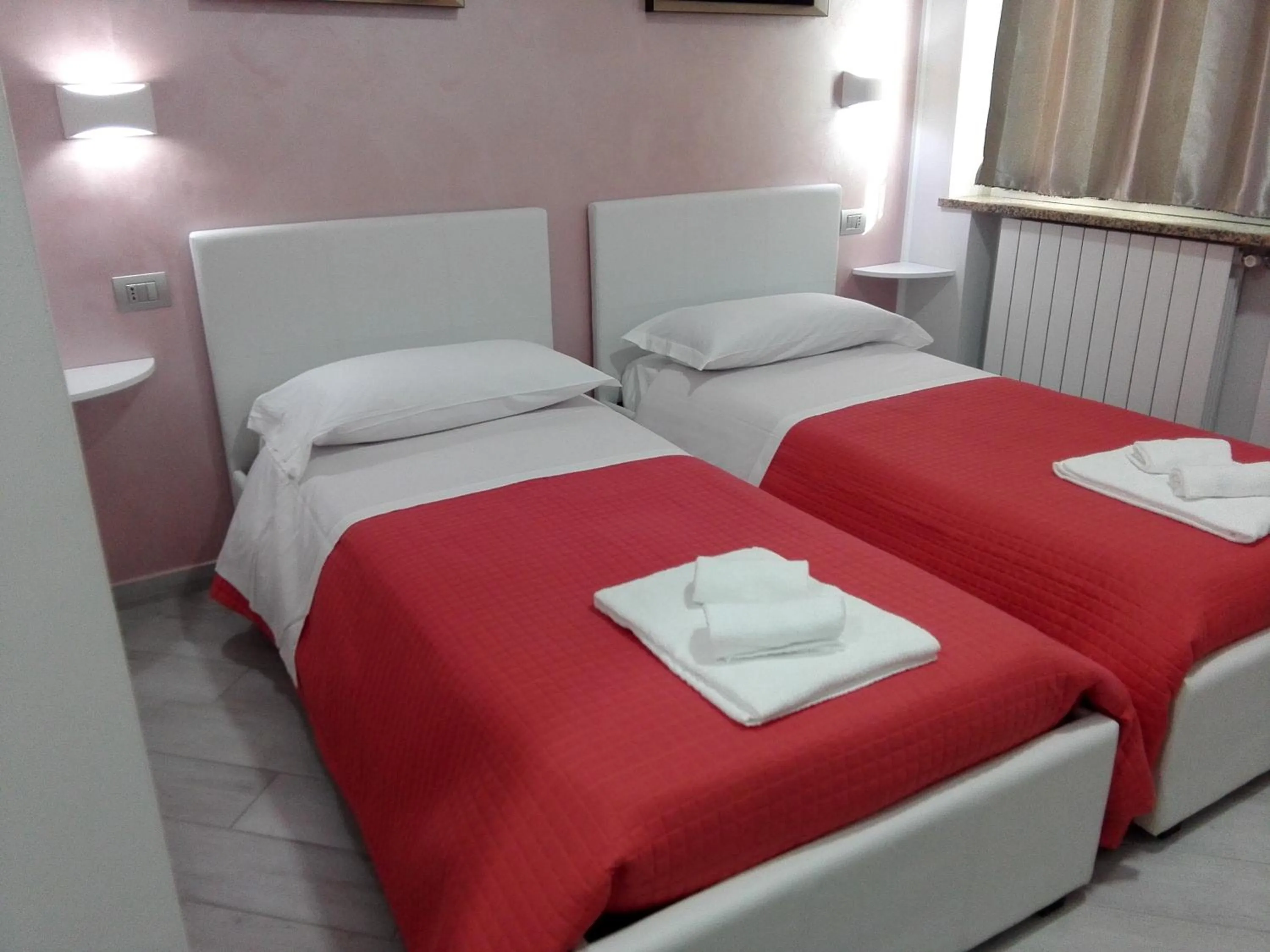 Bed in Villa Ormeni