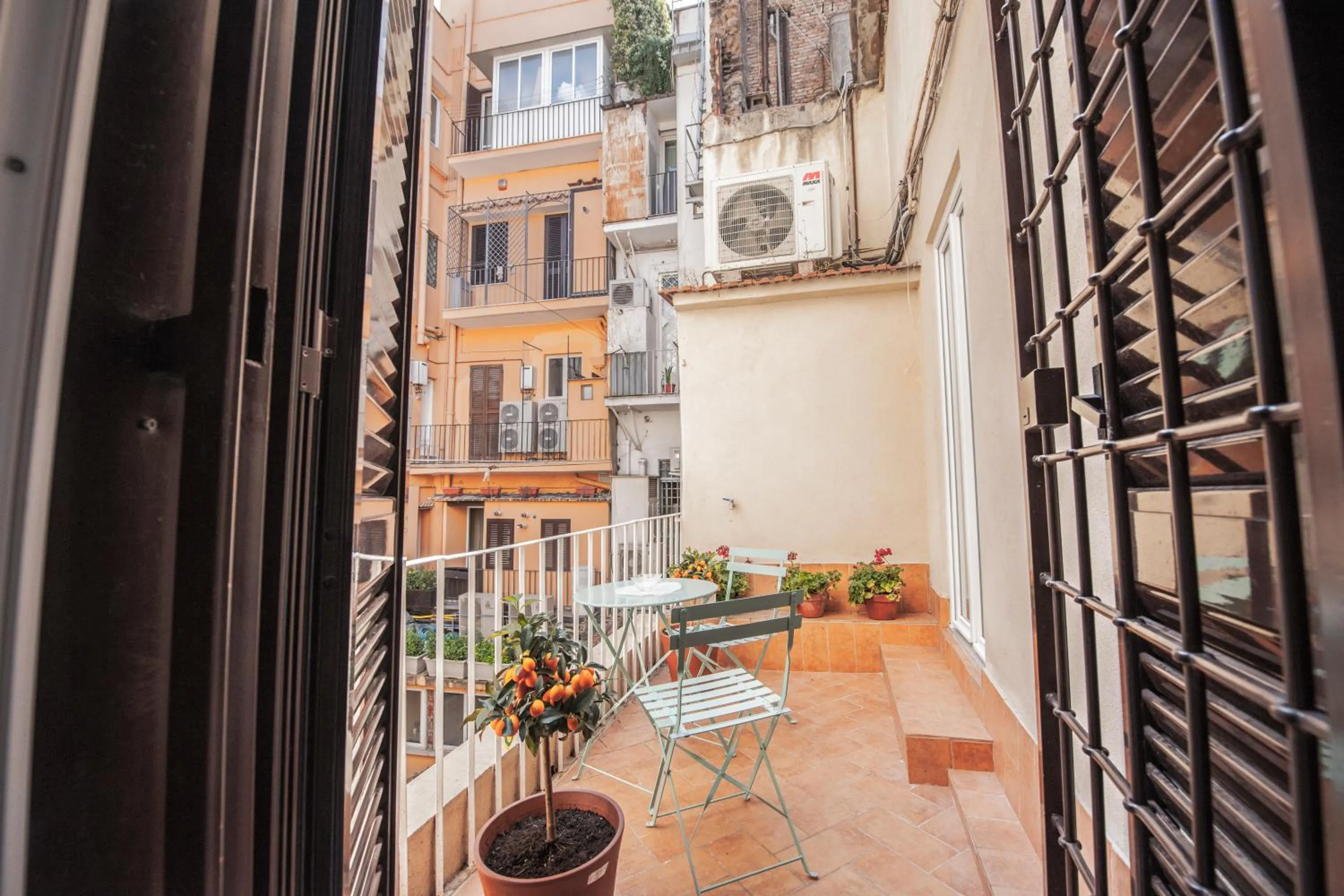 Property building in Town House Spagna- luxury Rooms with Jacuzzi Bath