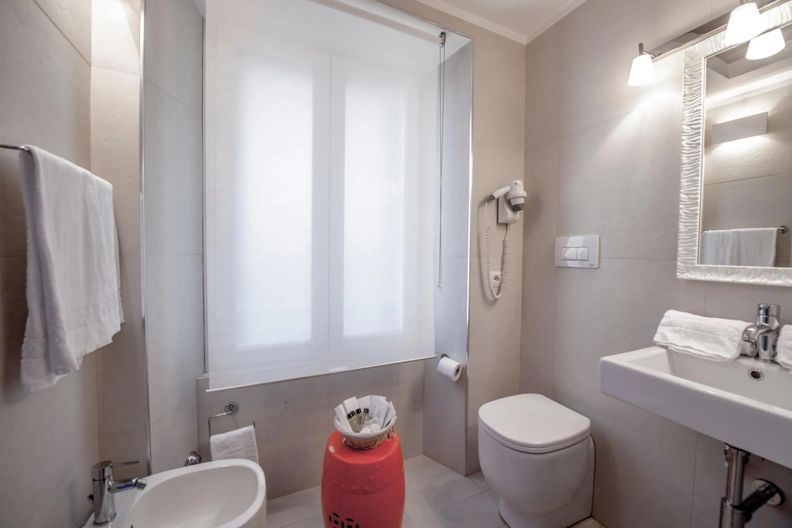 Photo of the whole room in Town House Spagna- luxury Rooms with Jacuzzi Bath