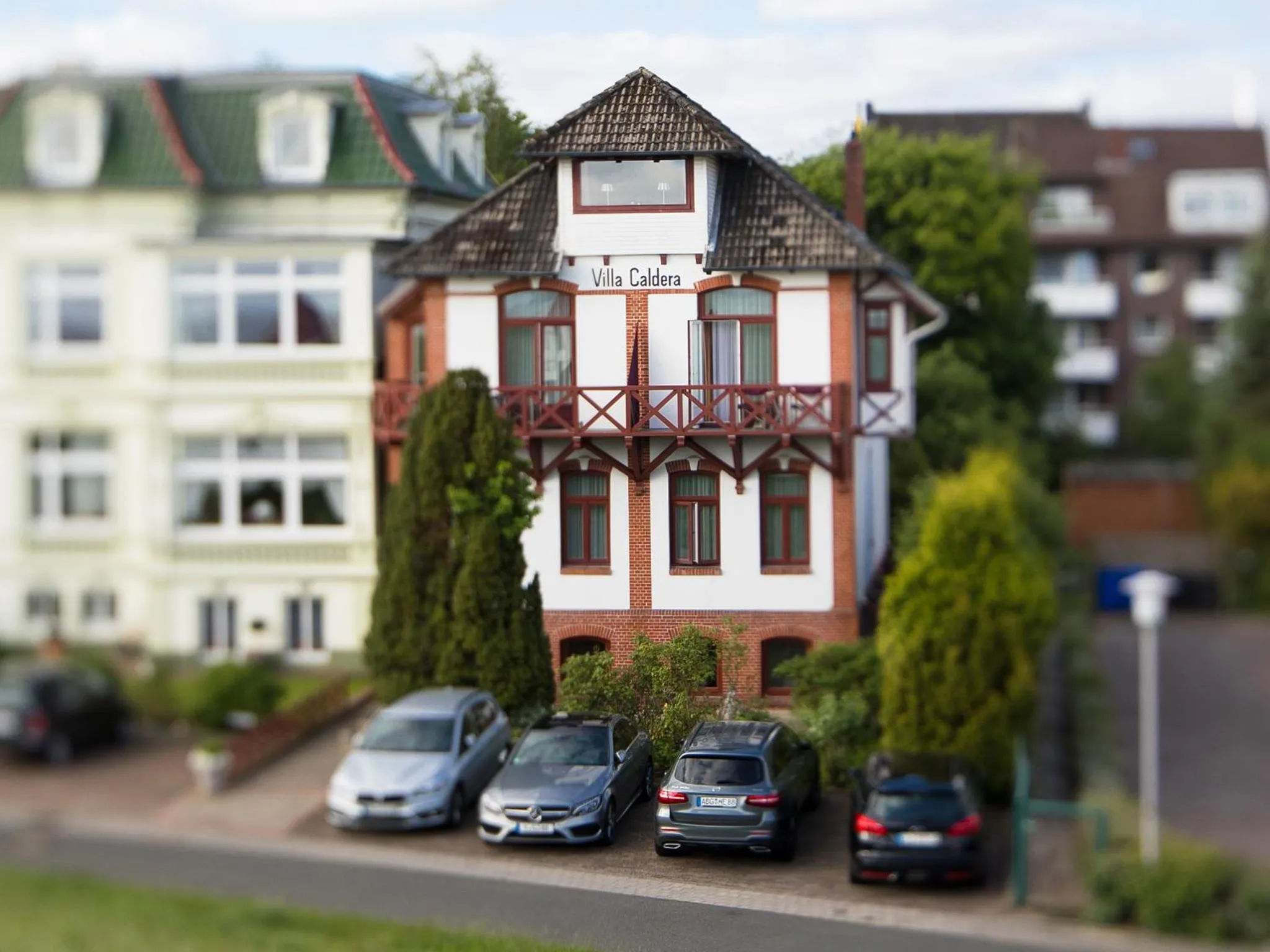 Facade/entrance in Hotel Villa Caldera