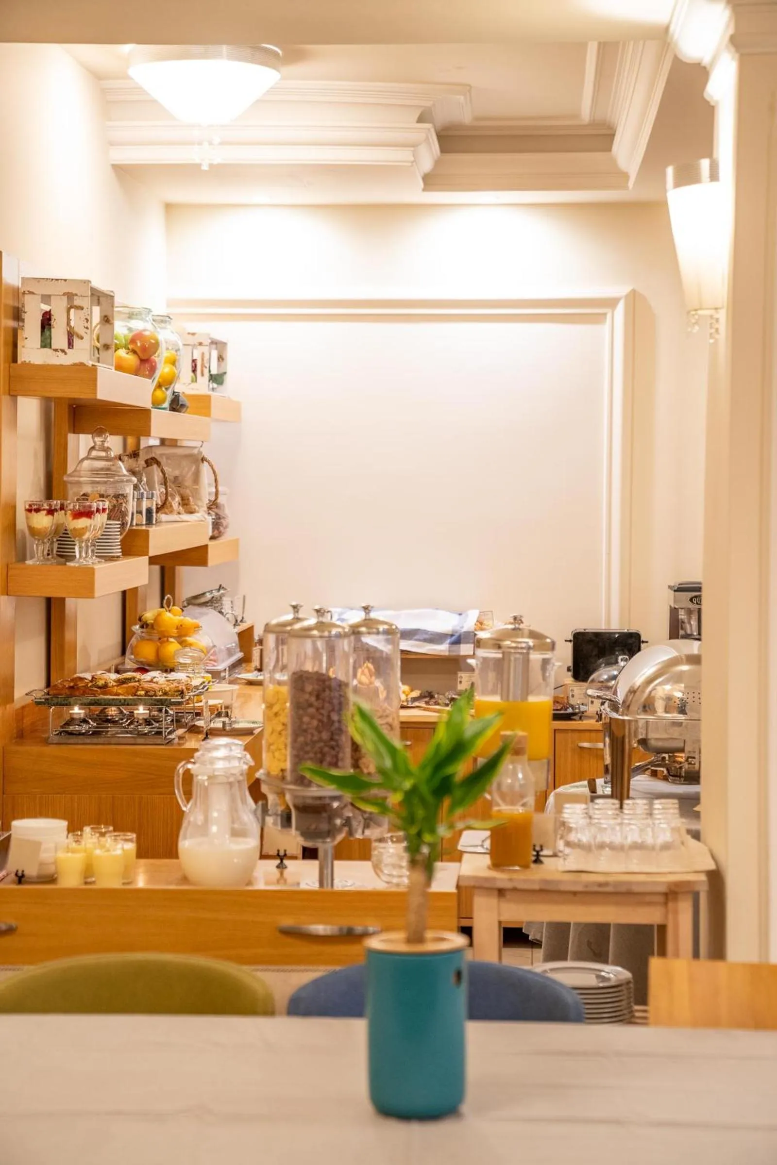 Restaurant/places to eat in Olympus Terra Boutique Hotel