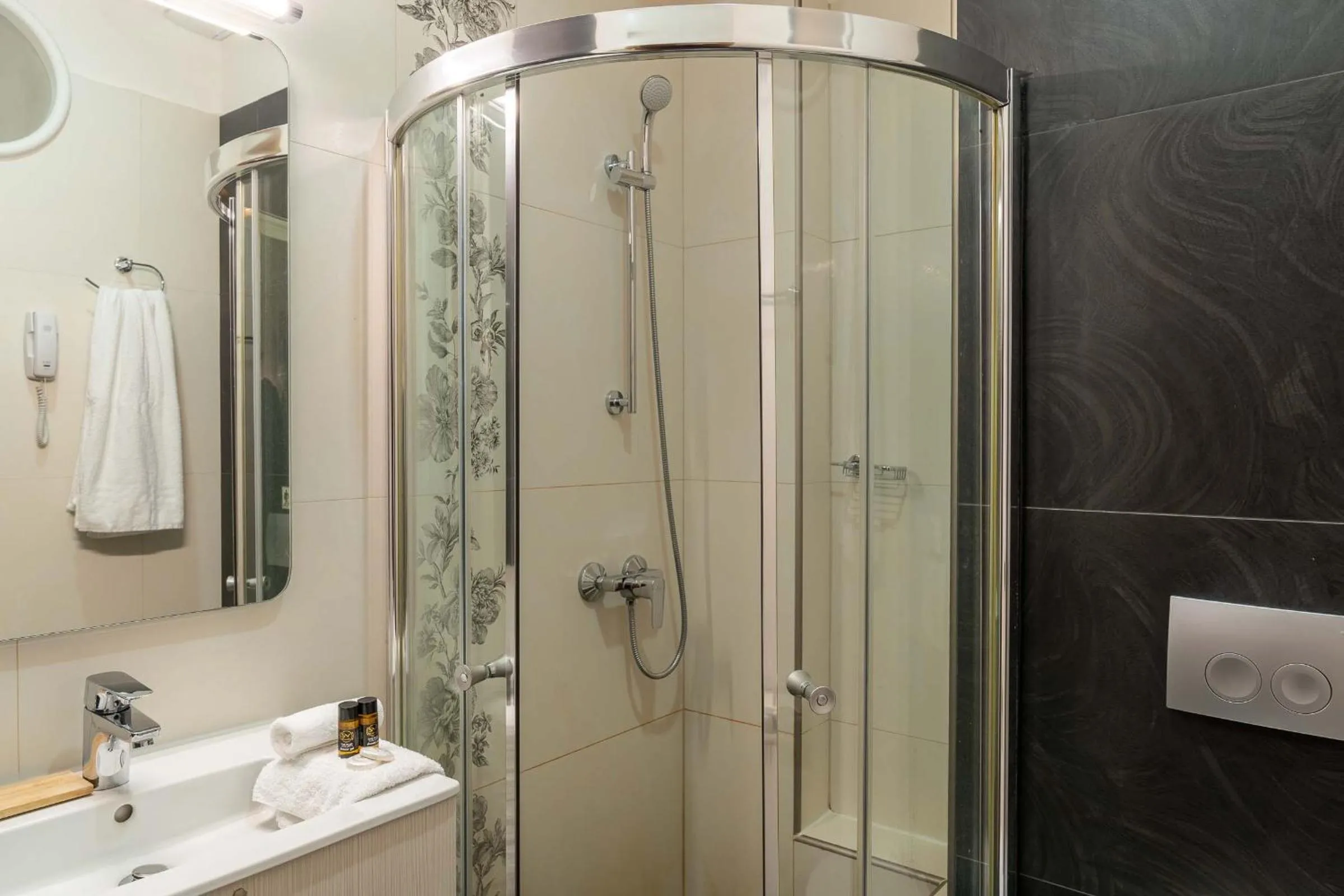 Shower in Olympus Terra Boutique Hotel
