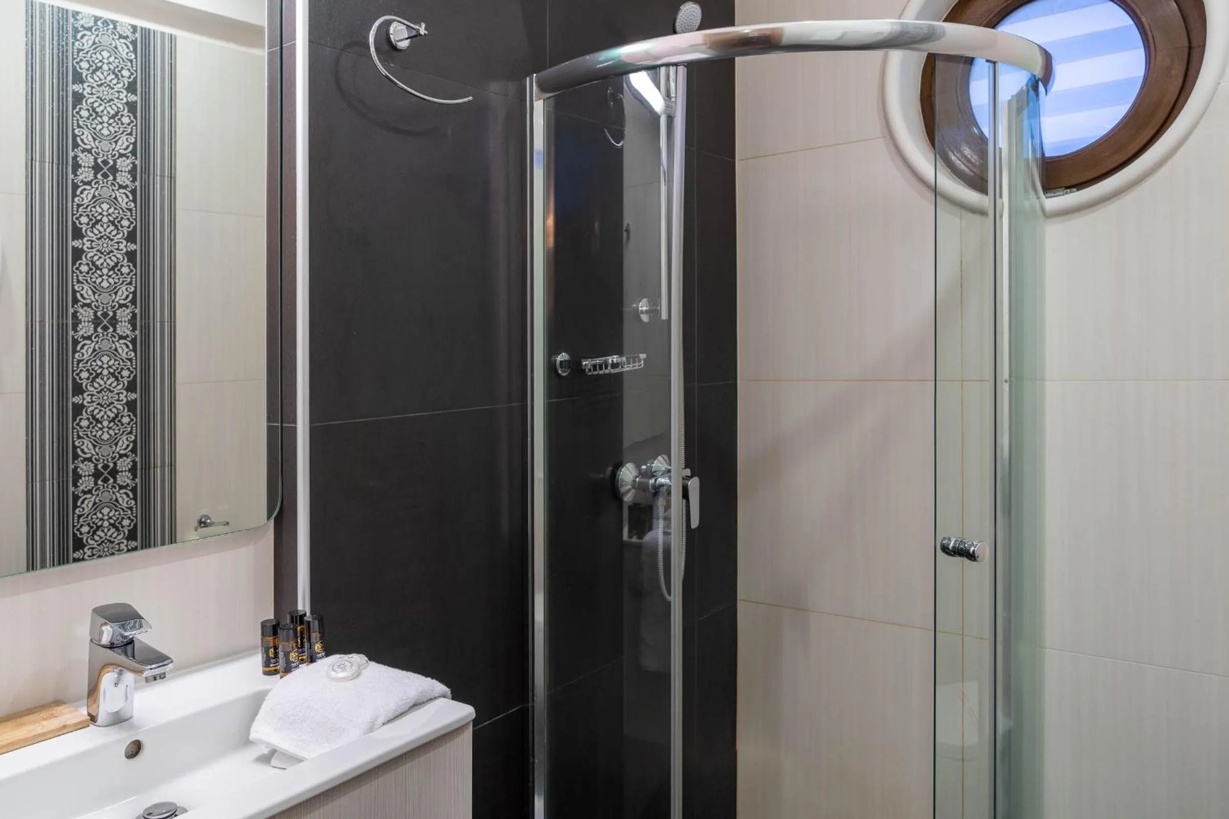 Bathroom in Olympus Terra Boutique Hotel