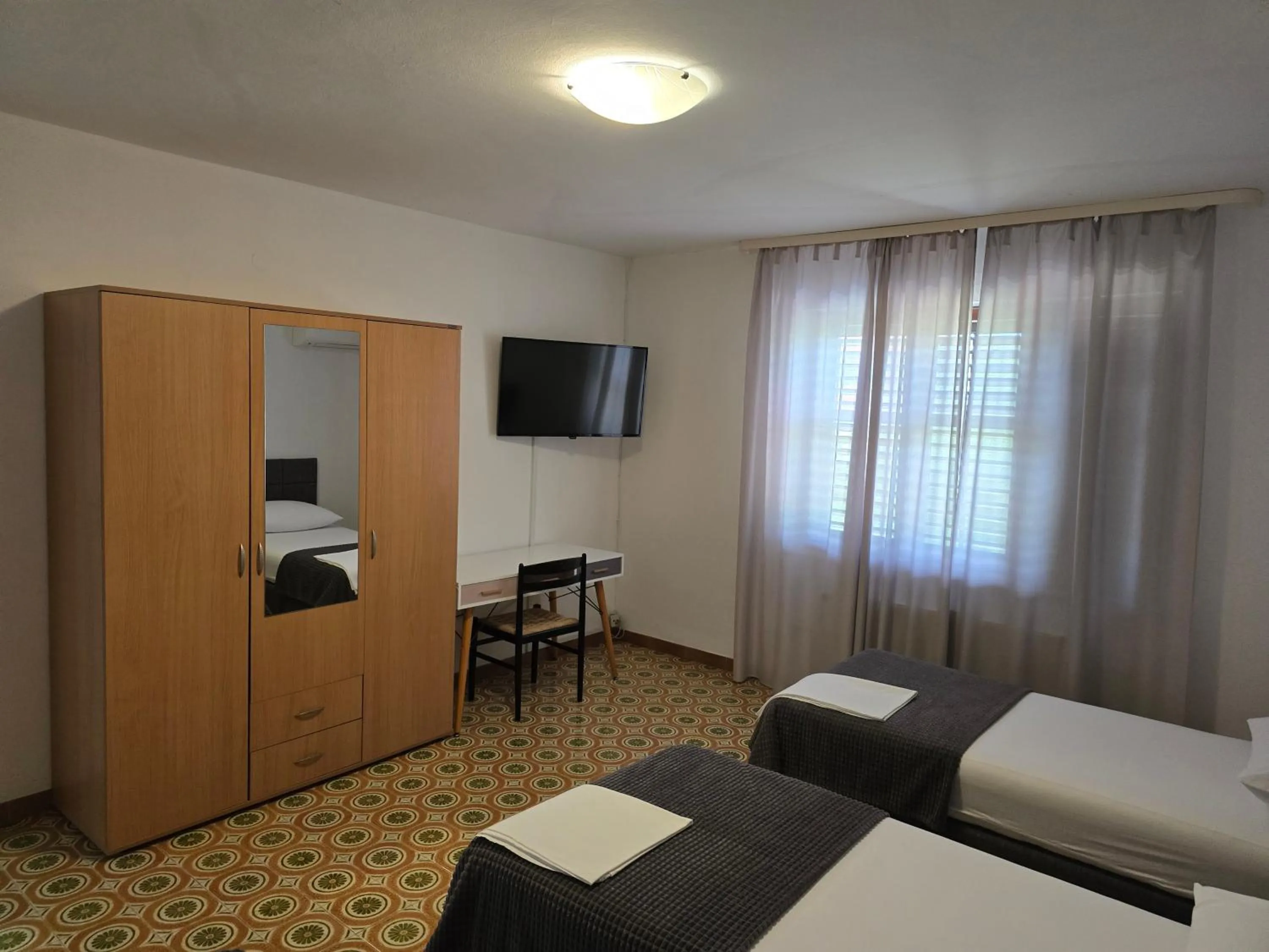 Bed in Apartment Dragica