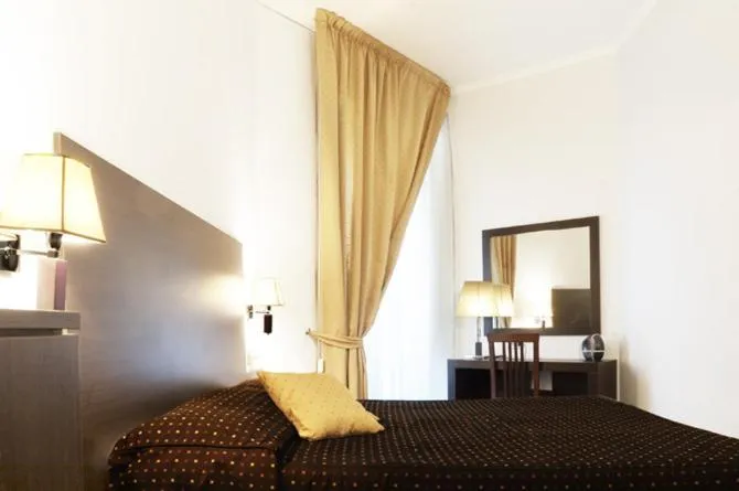 Photo of the whole room, Bed in Roman Residence