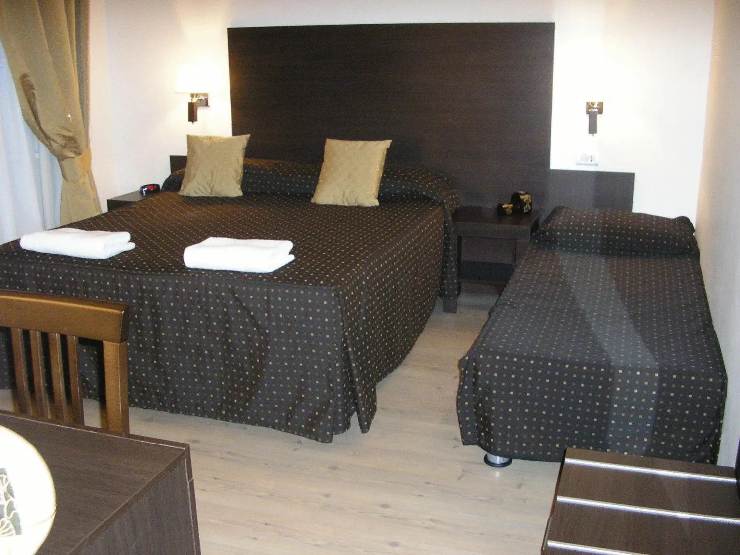 Photo of the whole room, Bed in Roman Residence