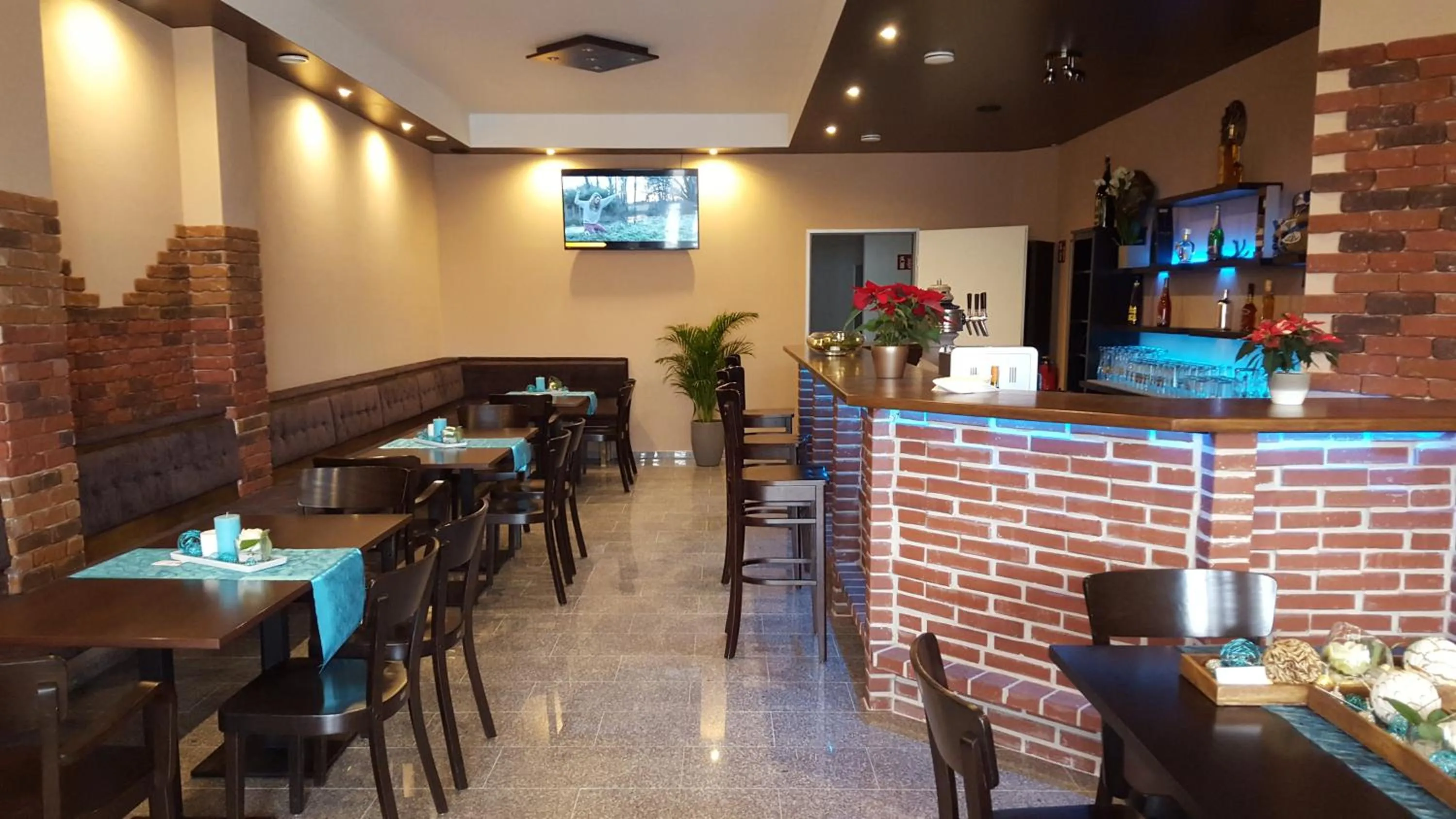 Restaurant/places to eat in Drei Bären Hotel & Apartments