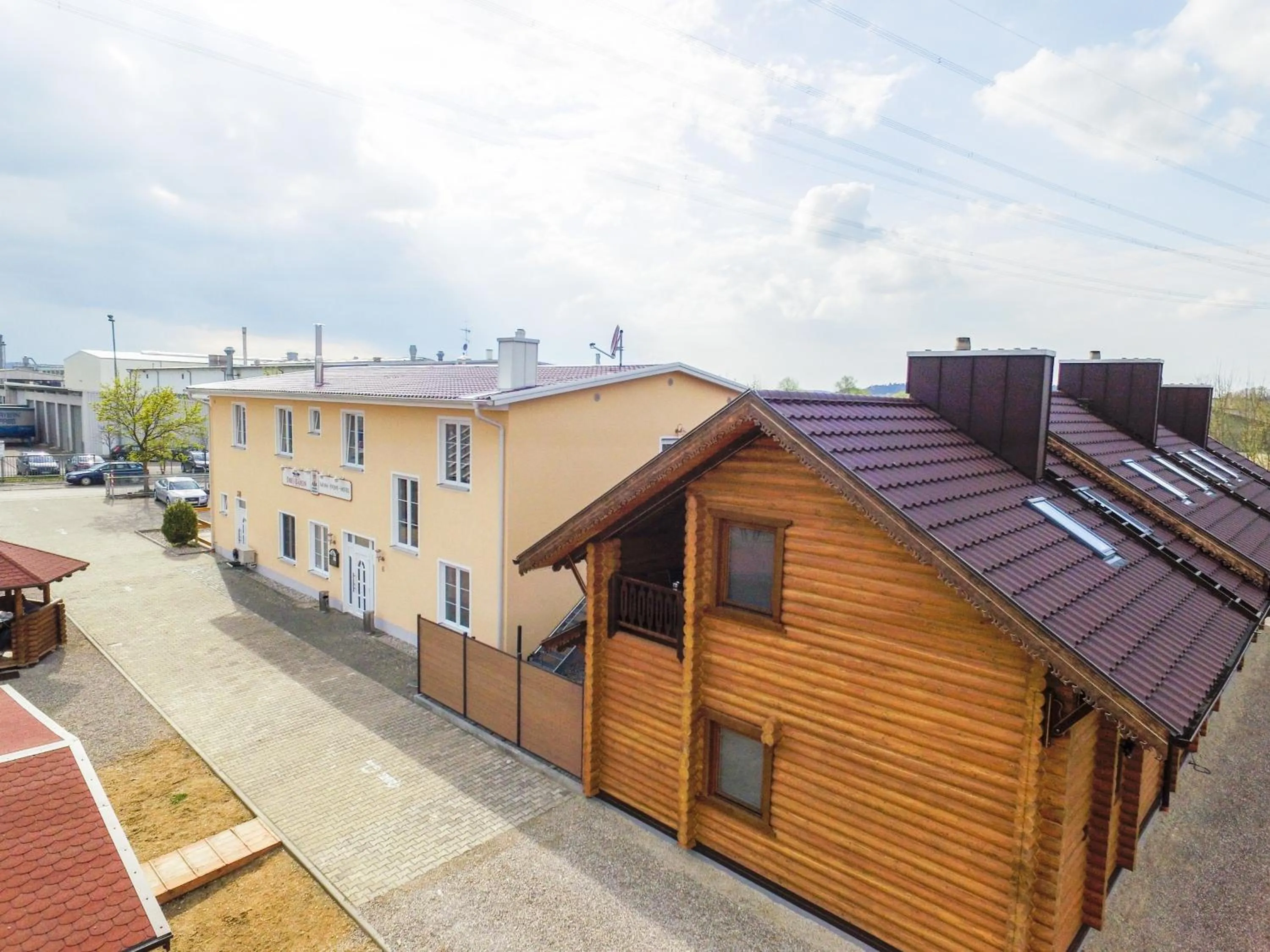 Property building in Drei Bären Hotel & Apartments