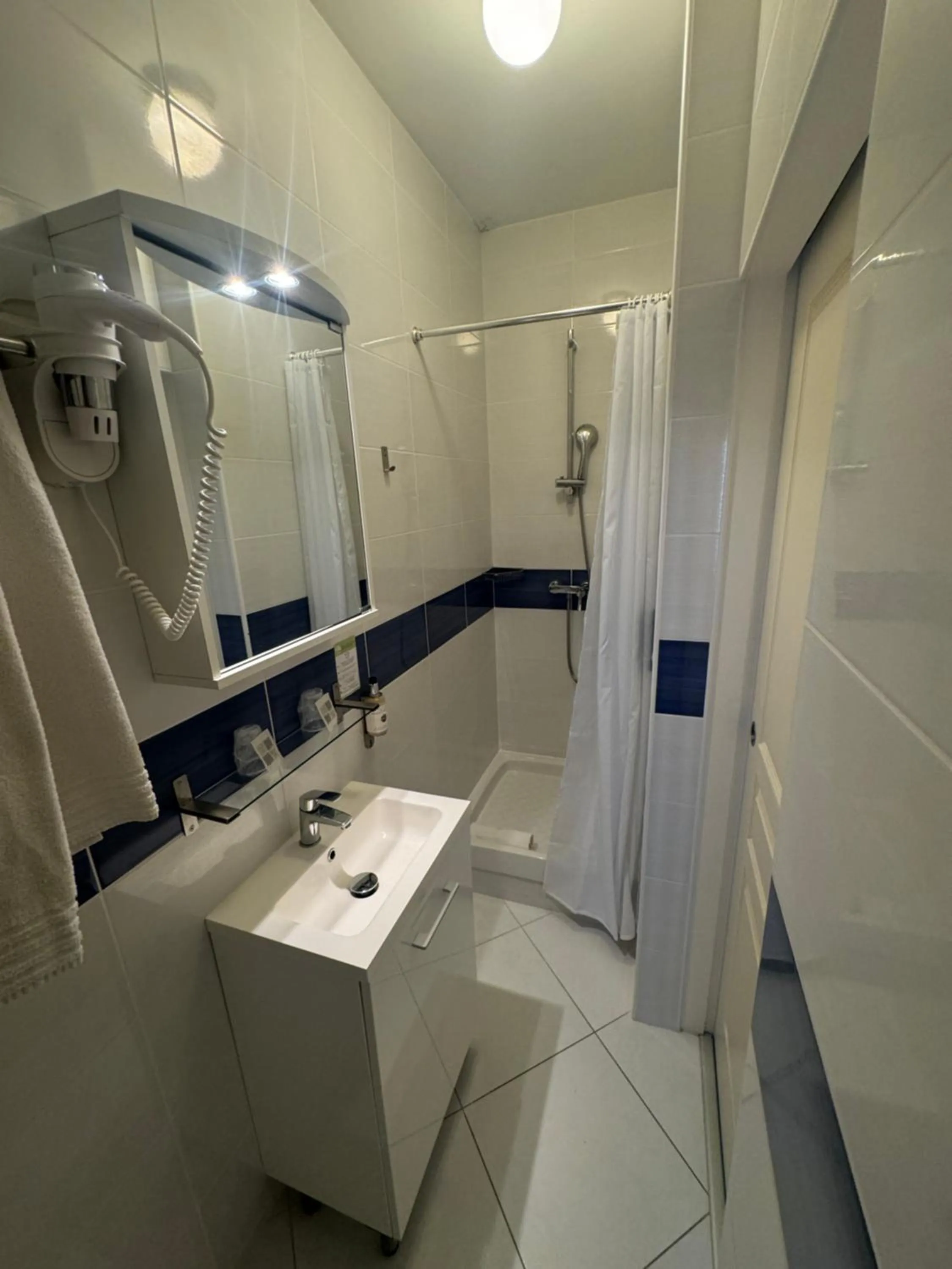 Bathroom in La Pergola d'Arcachon