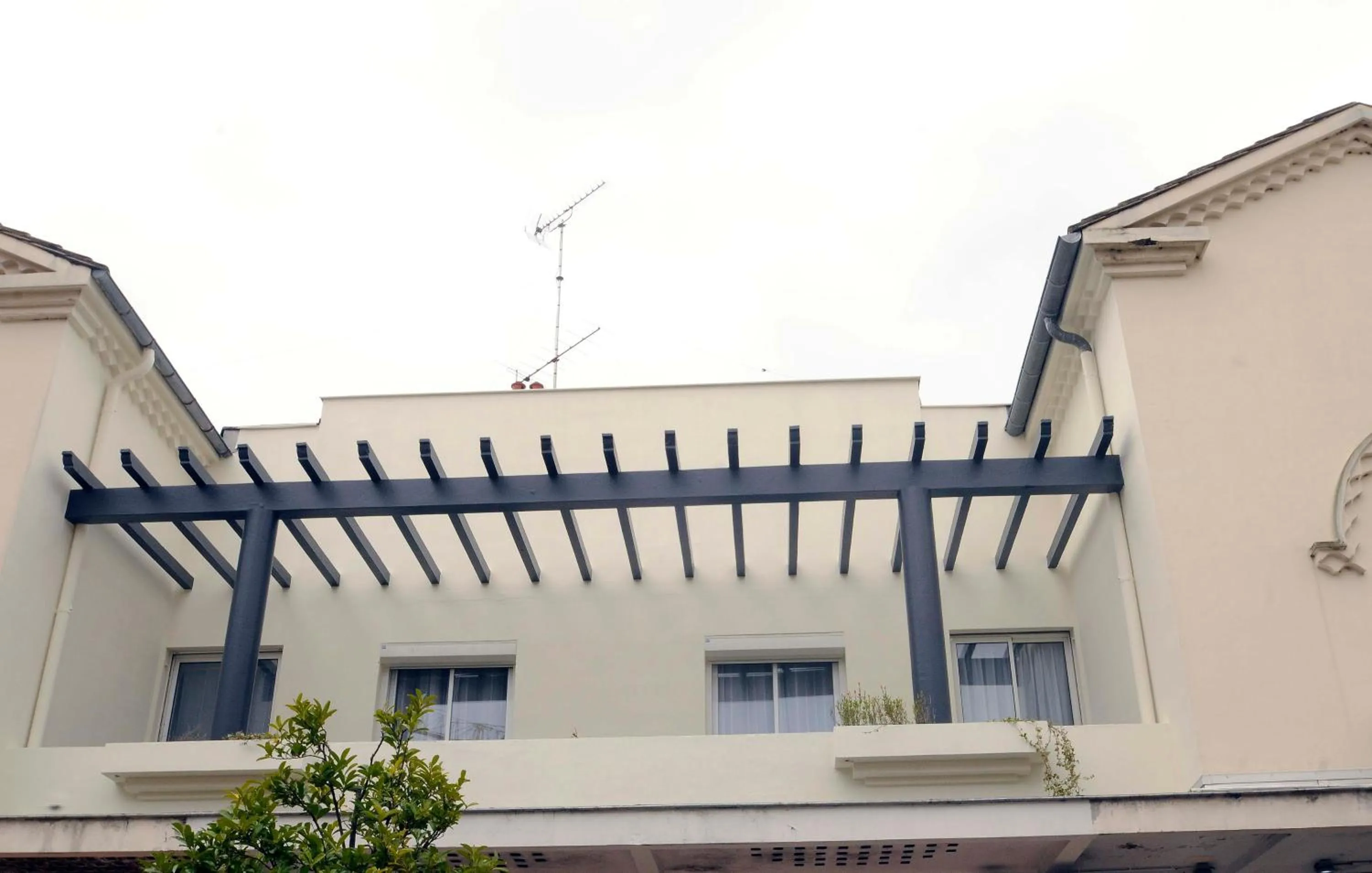 Facade/entrance in La Pergola d'Arcachon