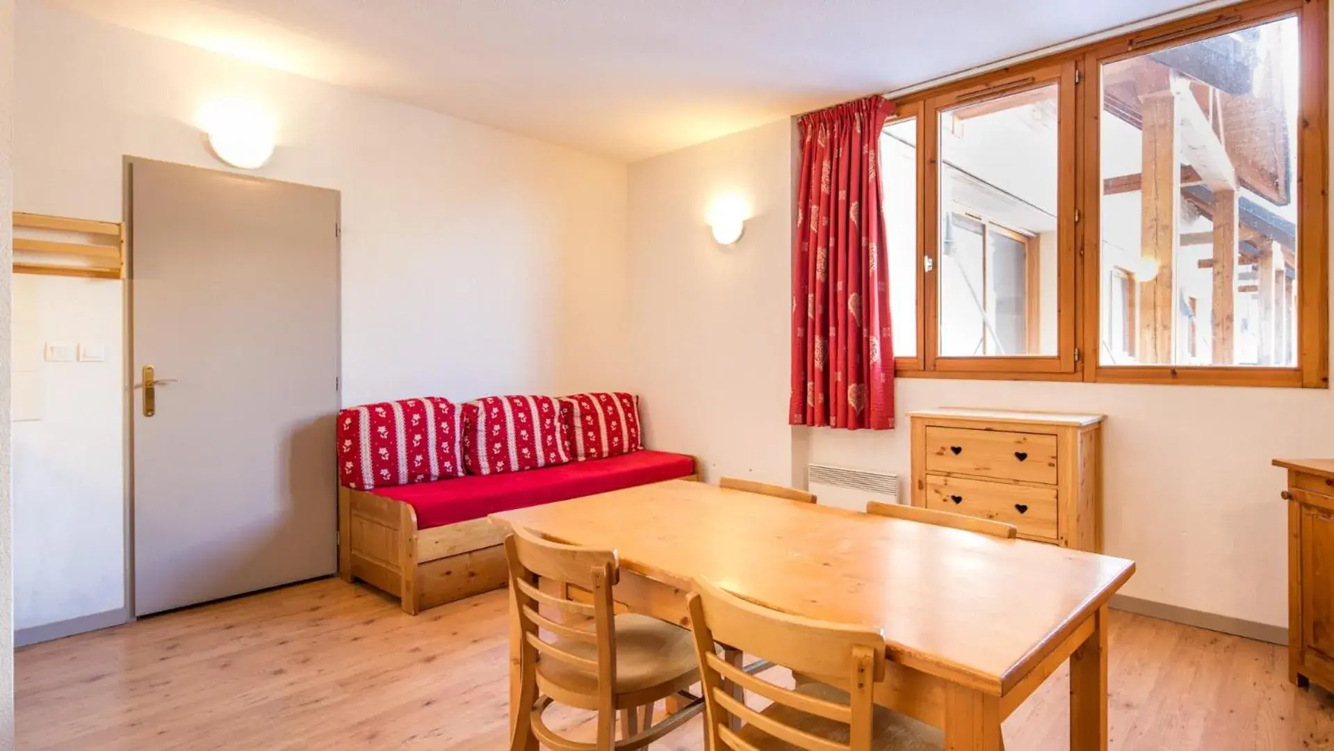 Studio (4 Adults) in Vacancéole - Le Hameau de Valloire Studio (4 Adults) in Vacancéole - Le Hameau de Valloire