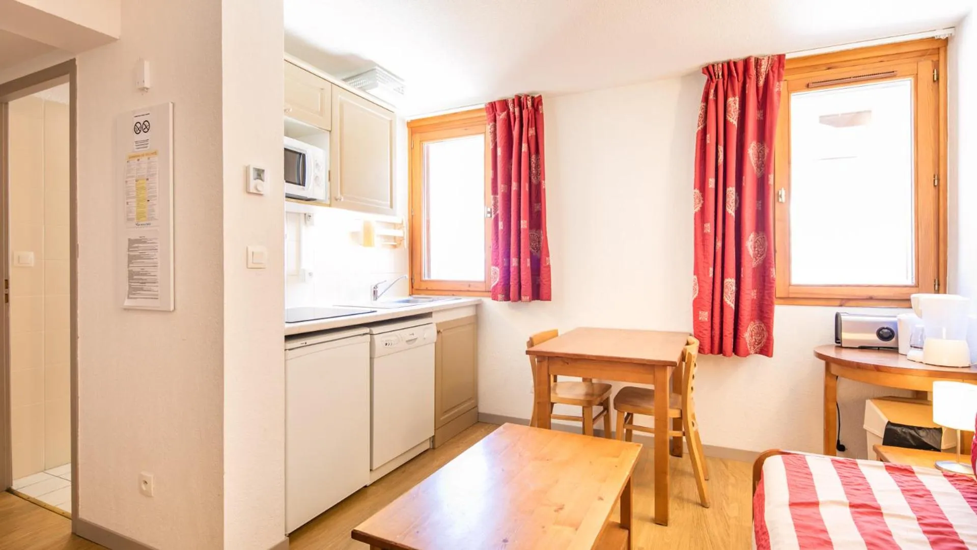 Kitchen or kitchenette in Vacancéole - Le Hameau de Valloire