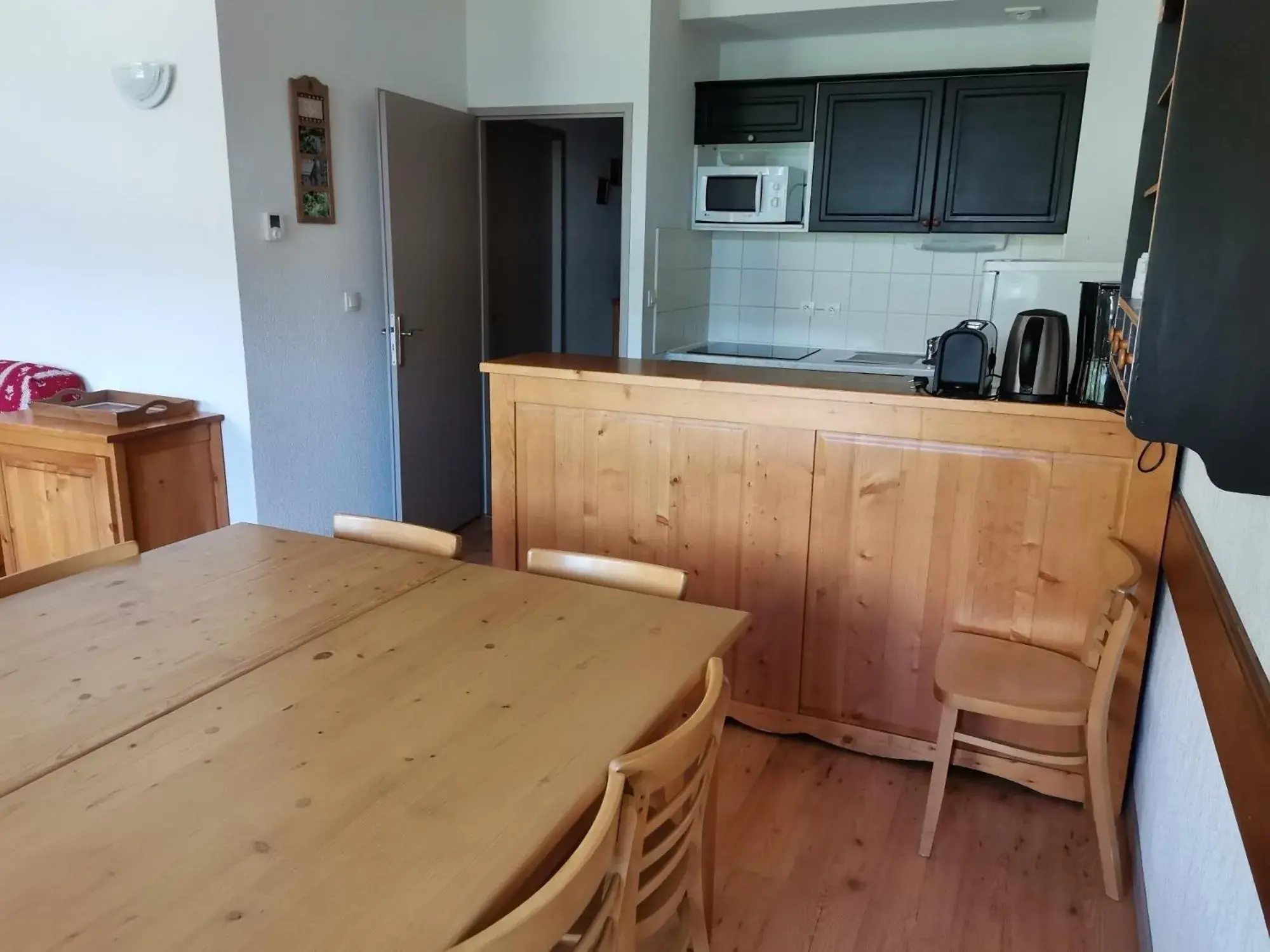 Four-Bedroom Apartment (10 Adults) in Vacancéole - Le Hameau de Valloire Four-Bedroom Apartment (10 Adults) in Vacancéole - Le Hameau de Valloire